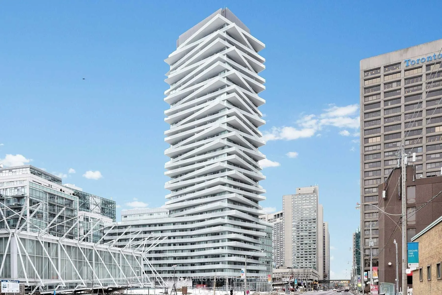 15 Queens Quay E, #1407
