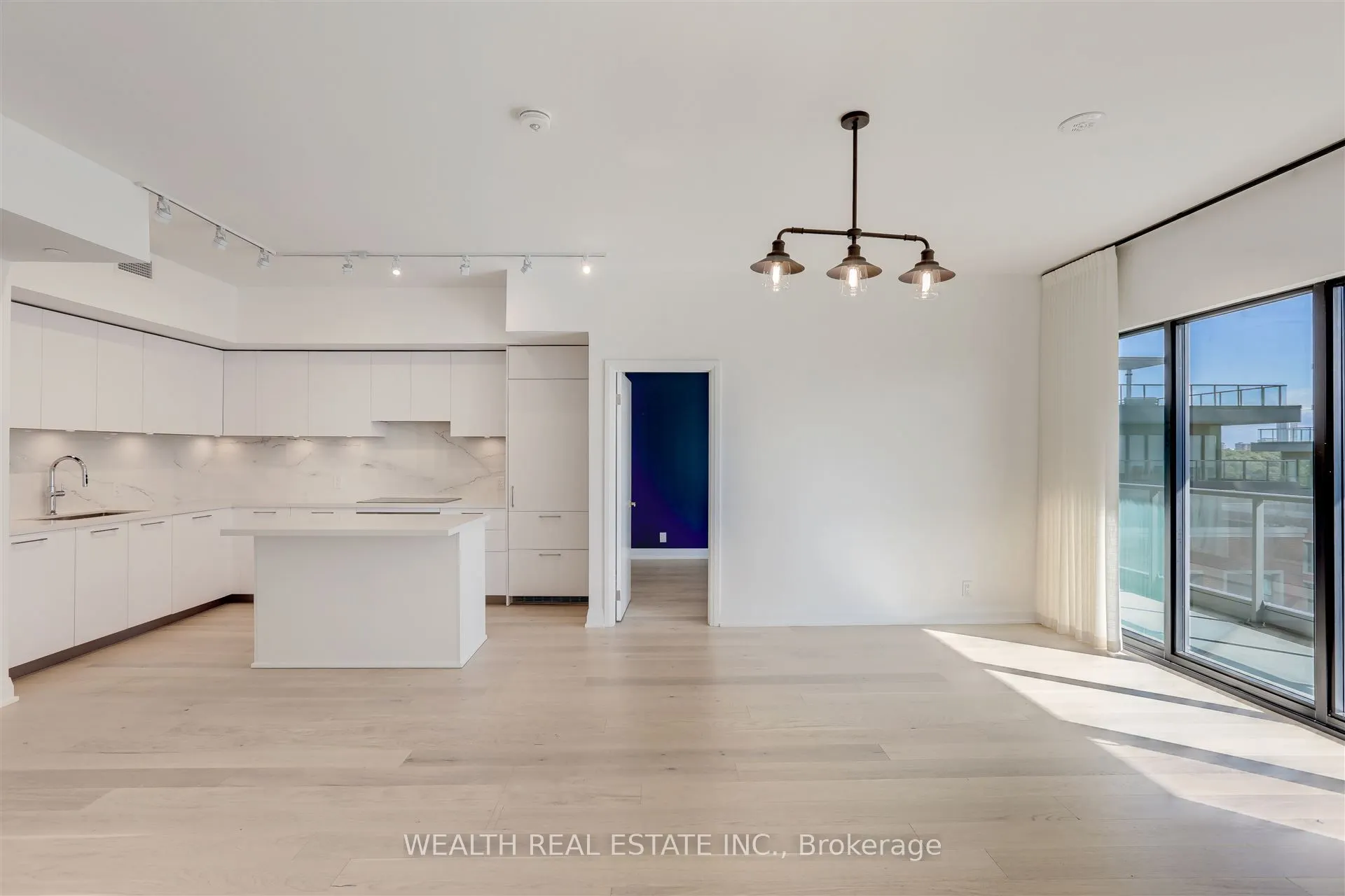 33 Frederick Todd Way, #816