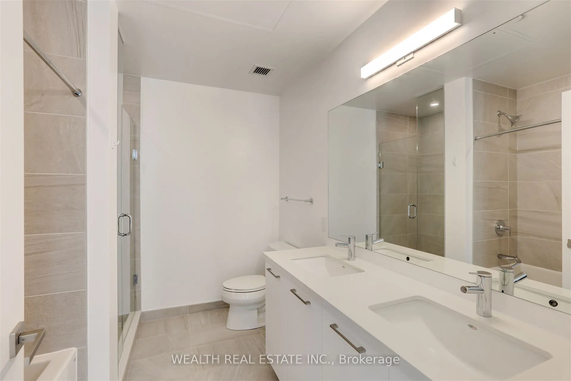 33 Frederick Todd Way, #816