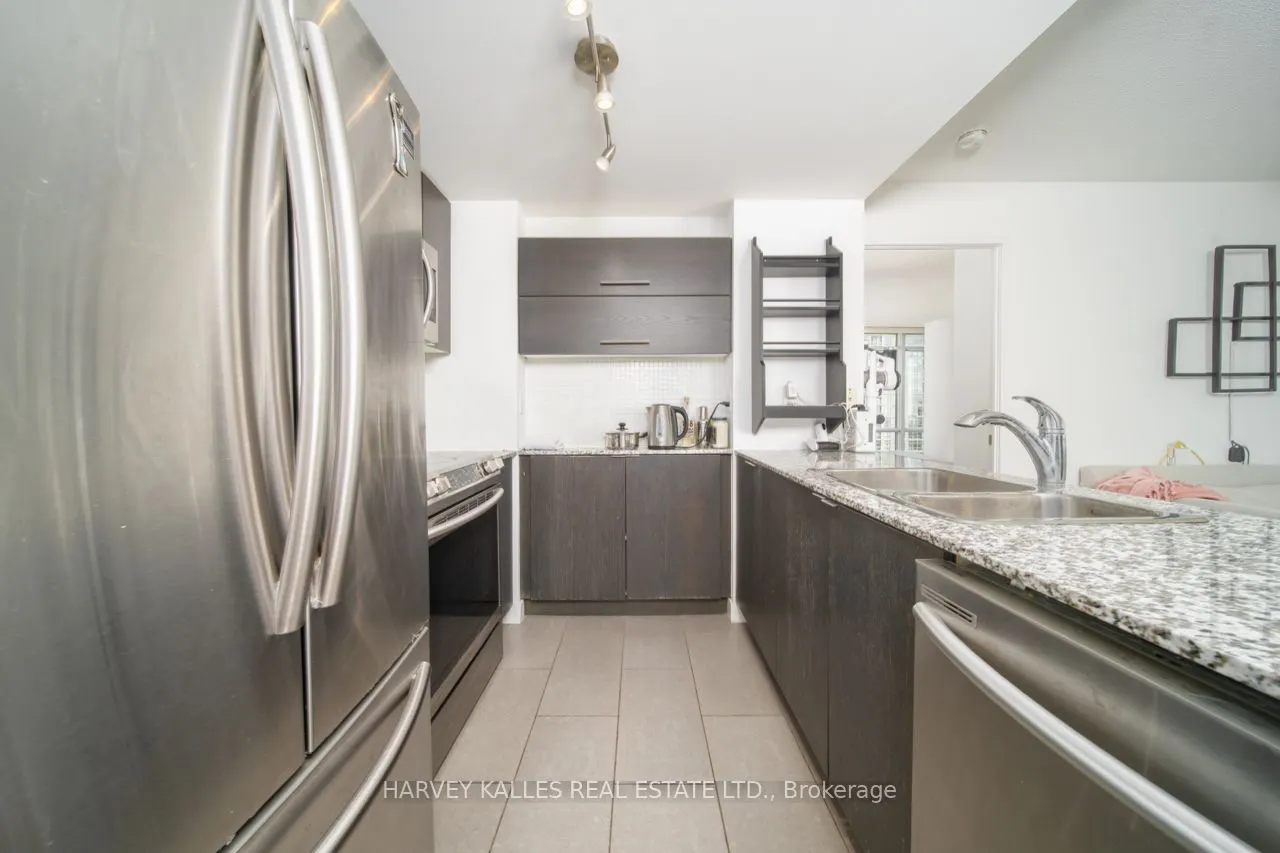 15 Fort York Boulevard