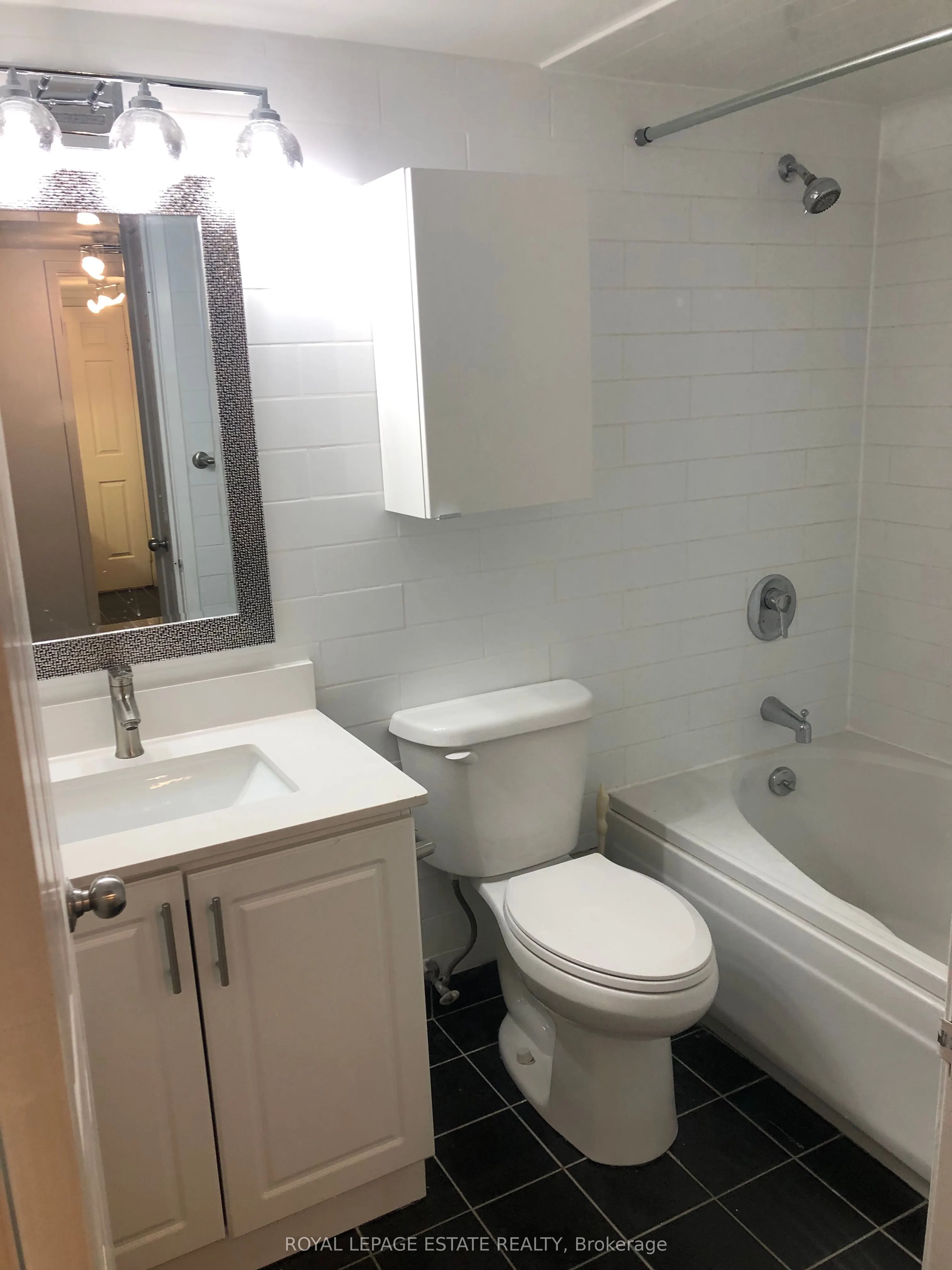 711 Bay Street, #1014