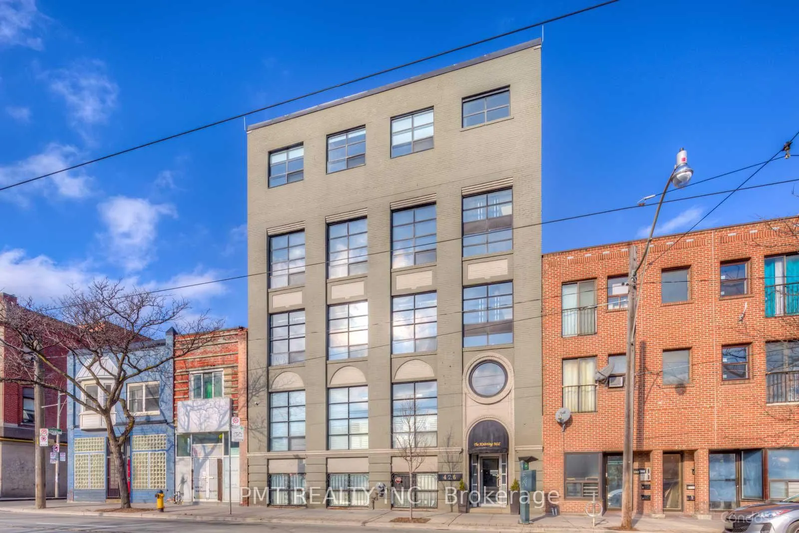 426 Queen Street E, #401