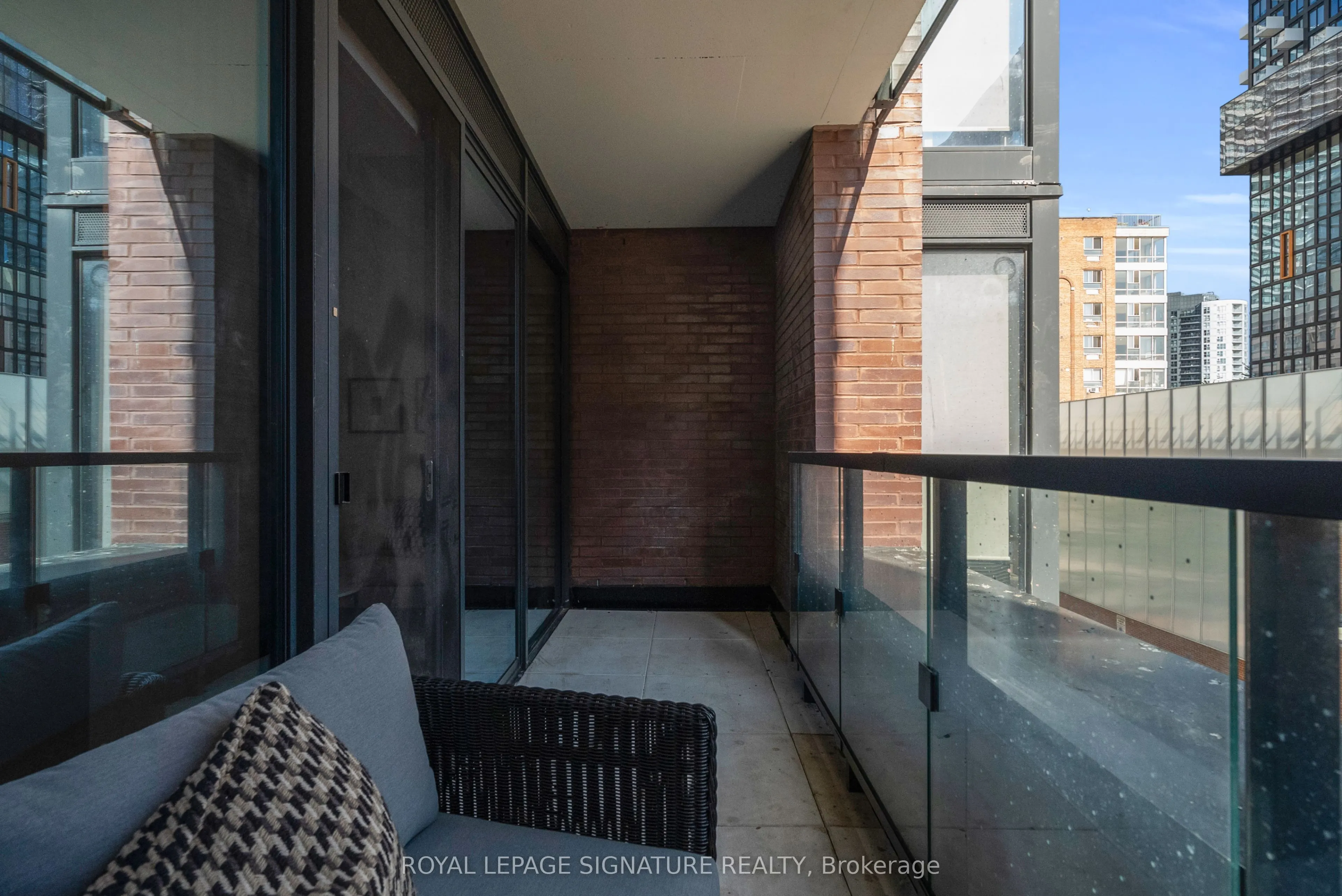 47 Mutual Street, #307