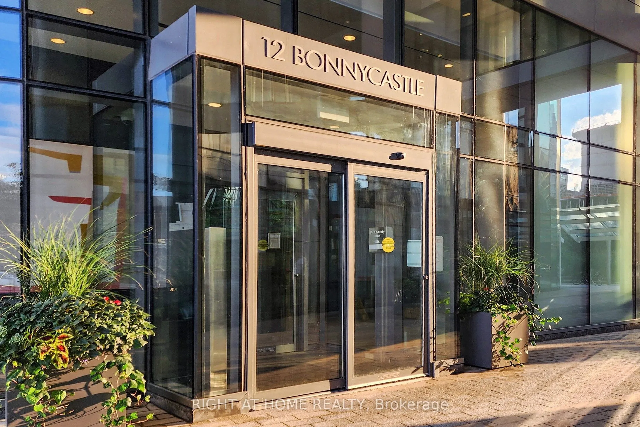 12 Bonnycastle Street, #401