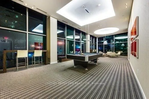 37 Grosvenor Street, #3001