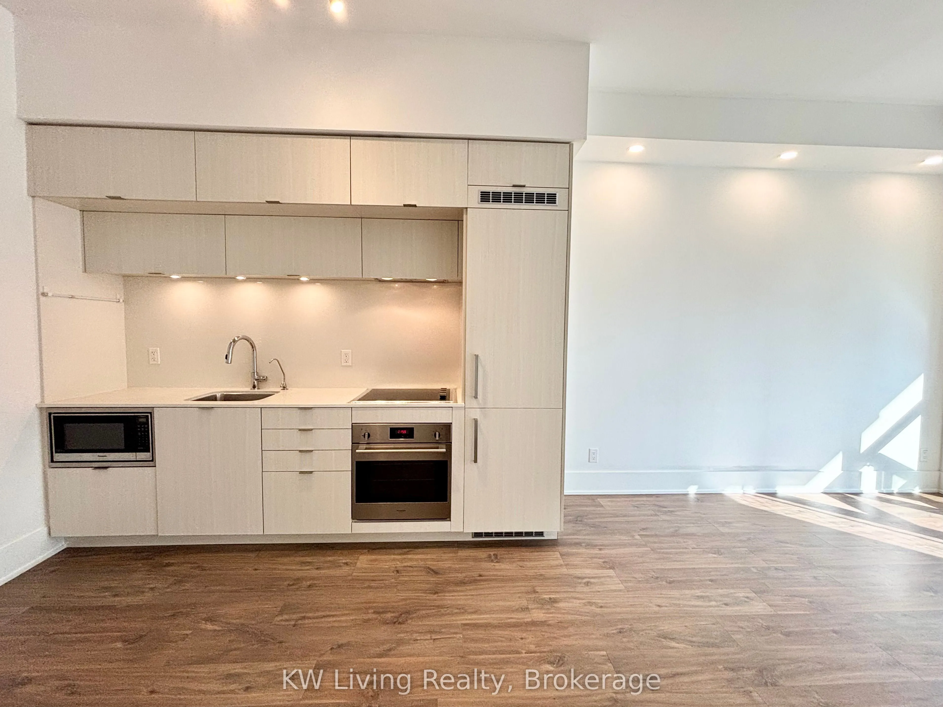 38 Cameron Street, #214