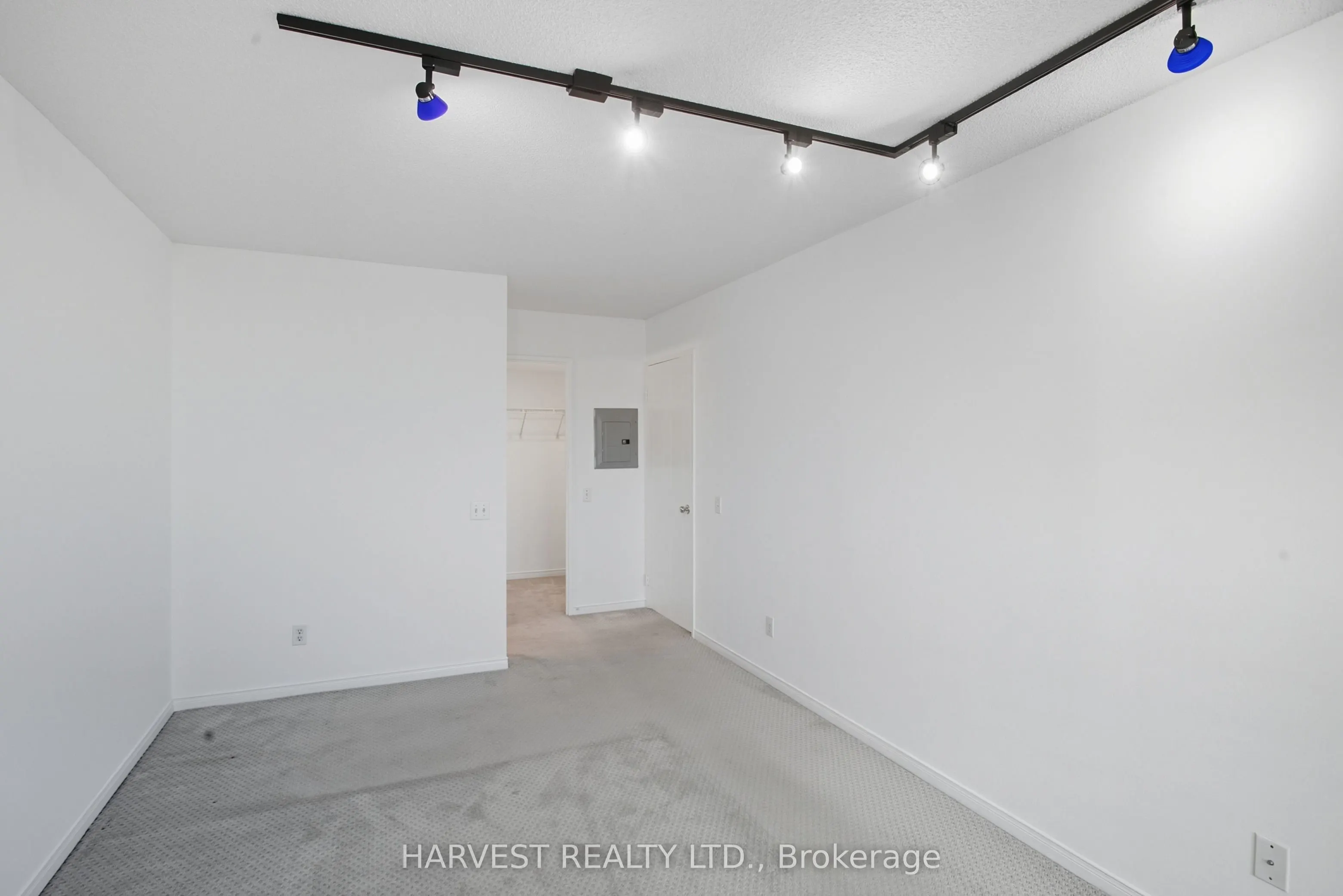 750 Bay Street, #3303