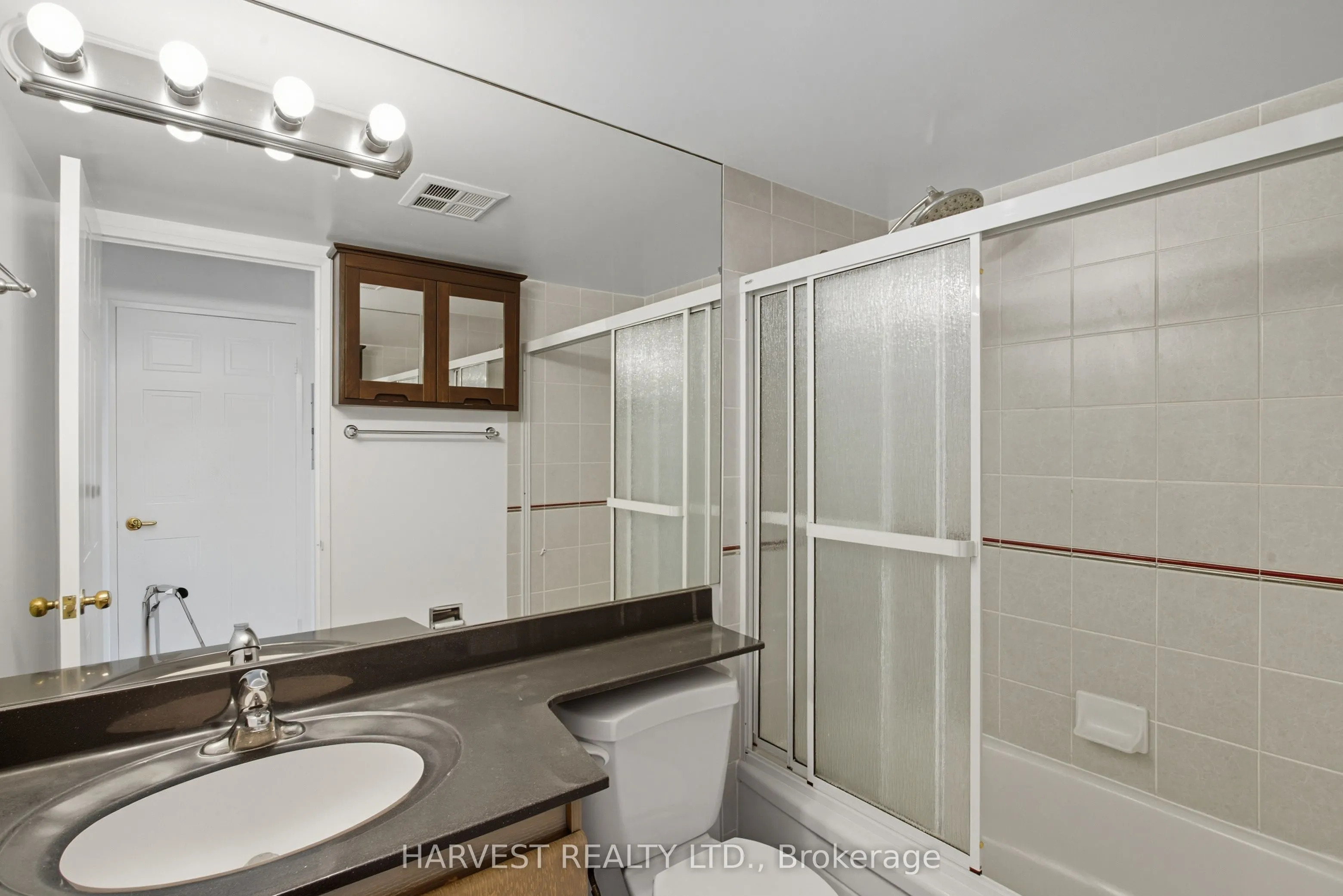 750 Bay Street, #3303