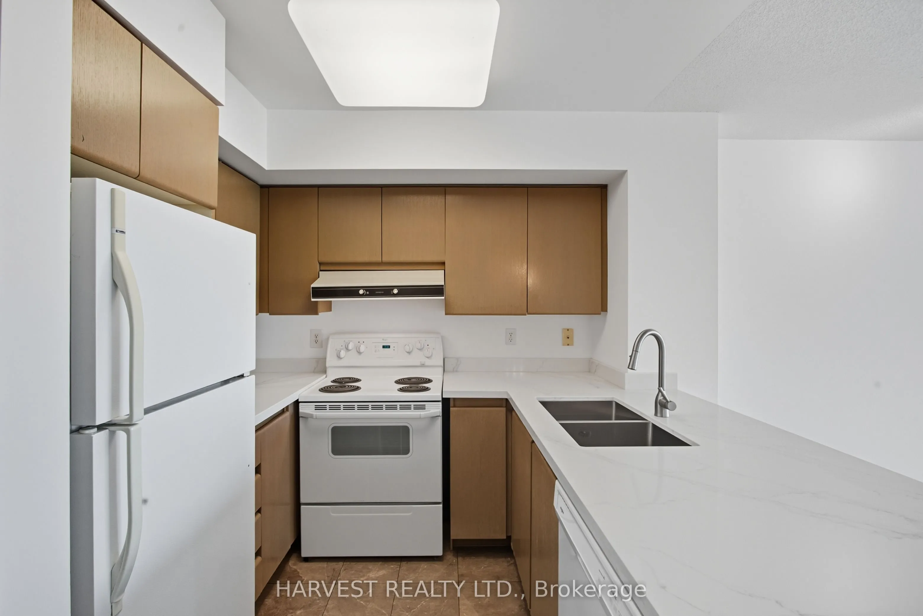 750 Bay Street, #3303