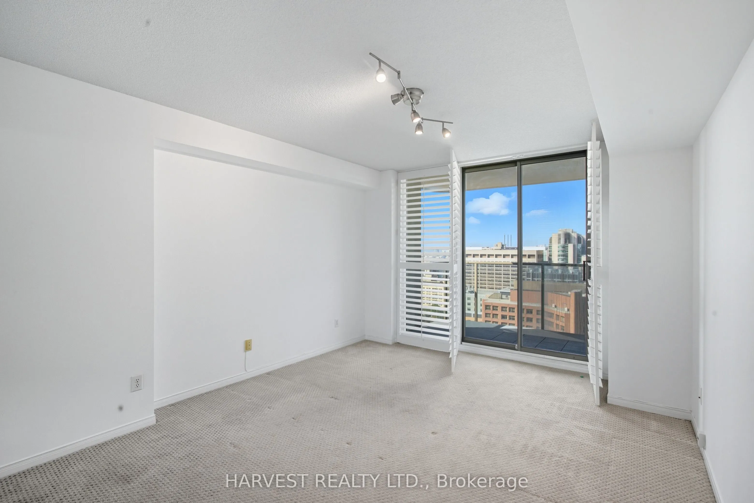 750 Bay Street, #3303