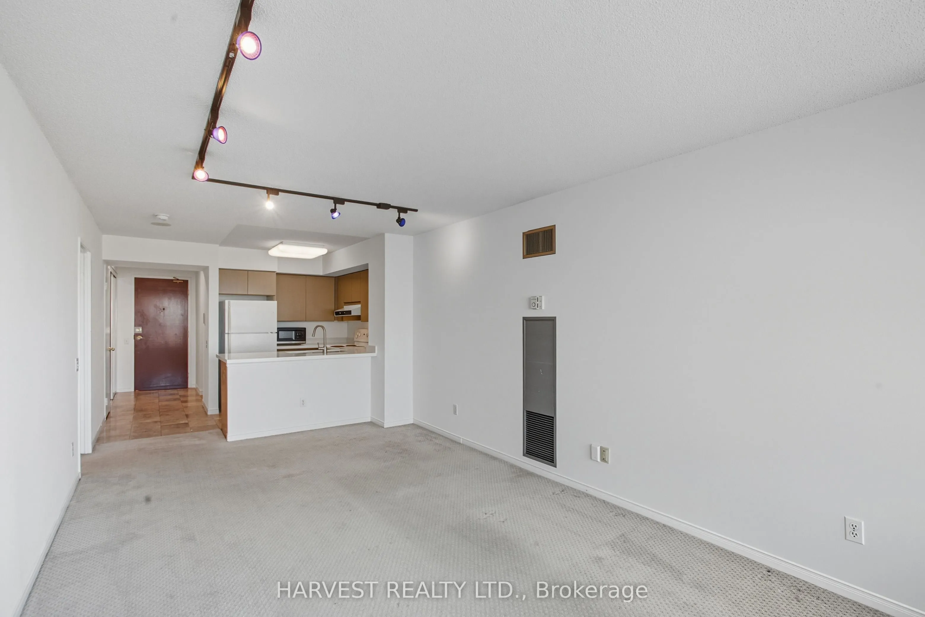 750 Bay Street, #3303