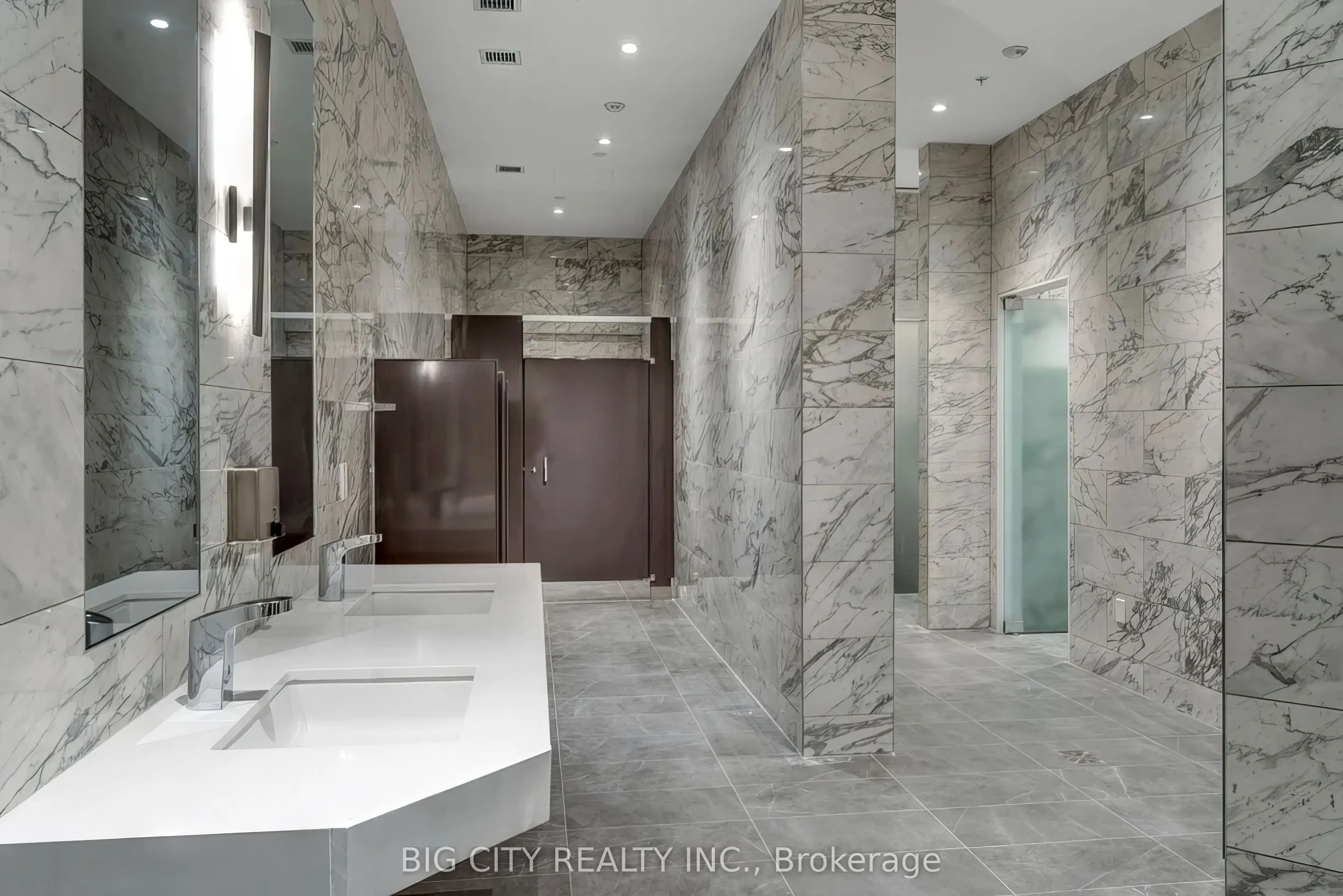 31 Tippett Road, #1021