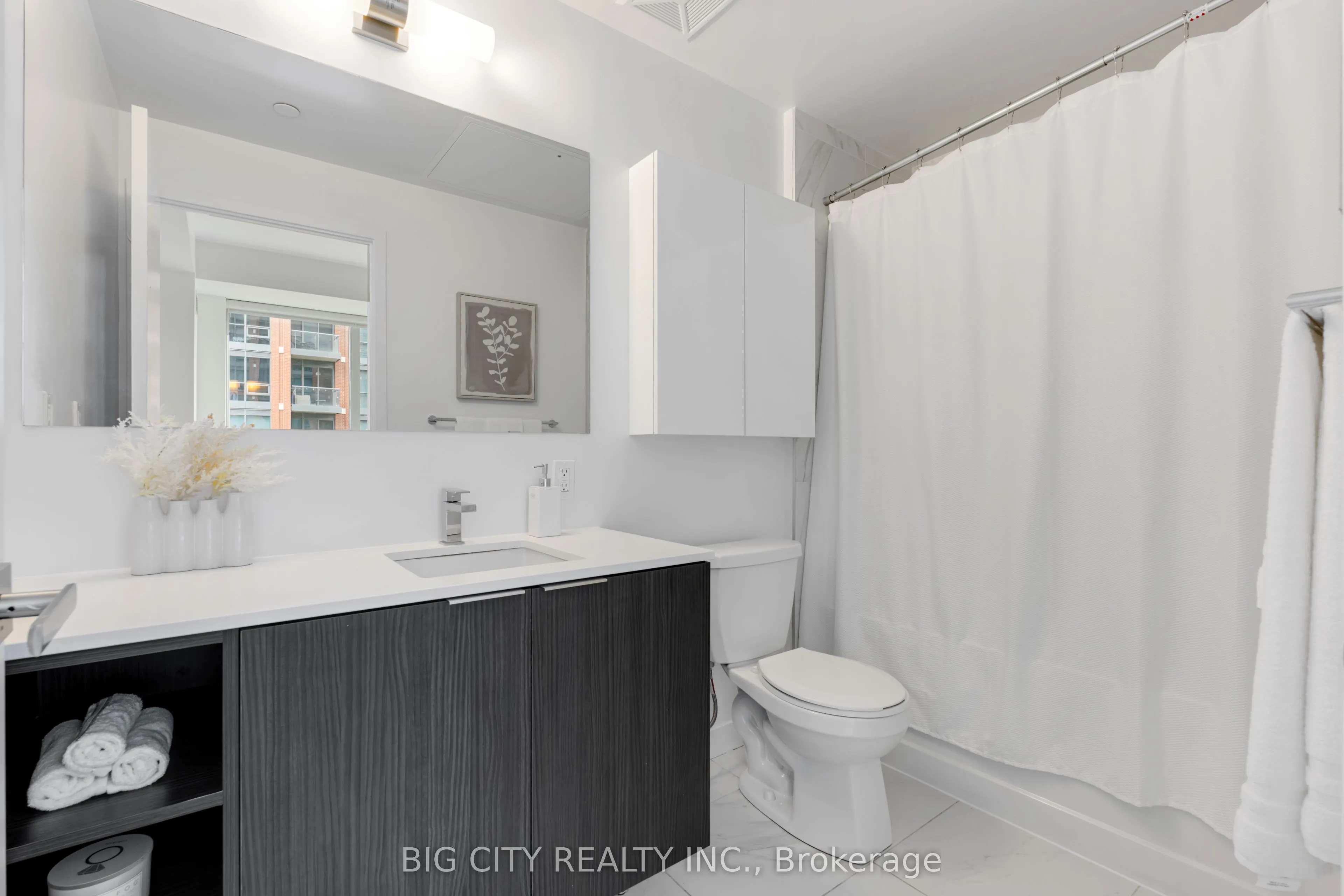 31 Tippett Road, #1021