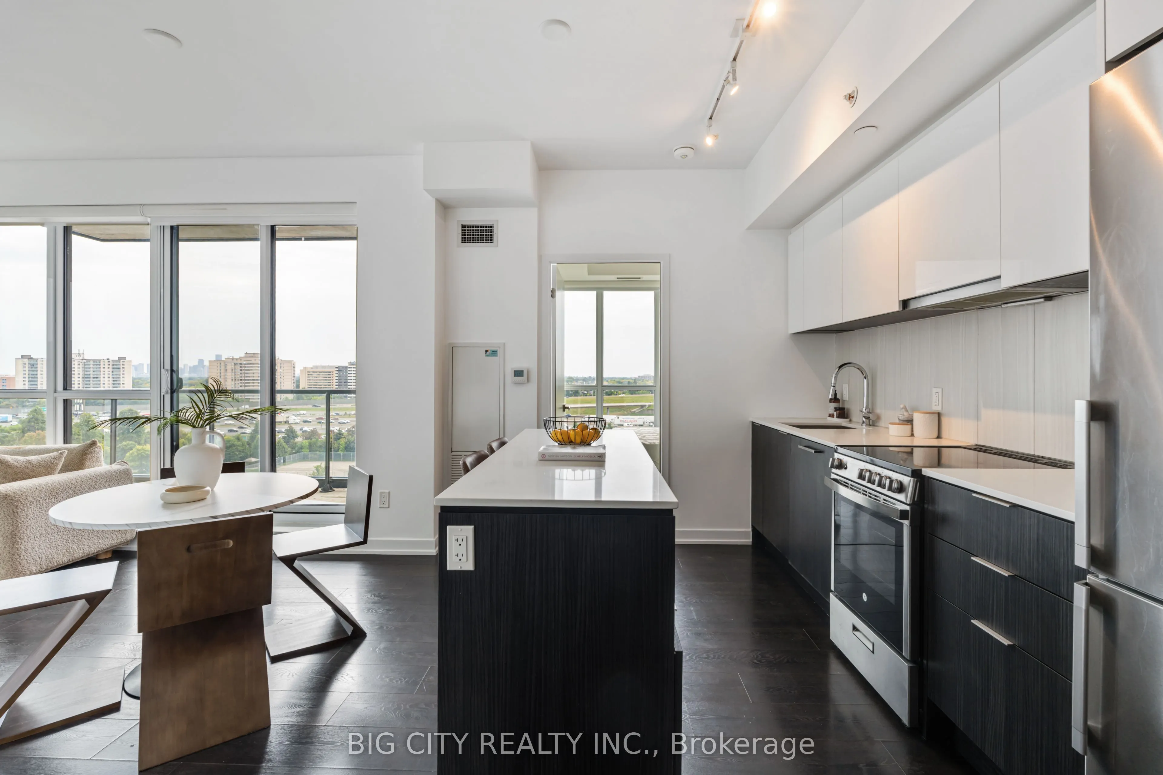 31 Tippett Road, #1021