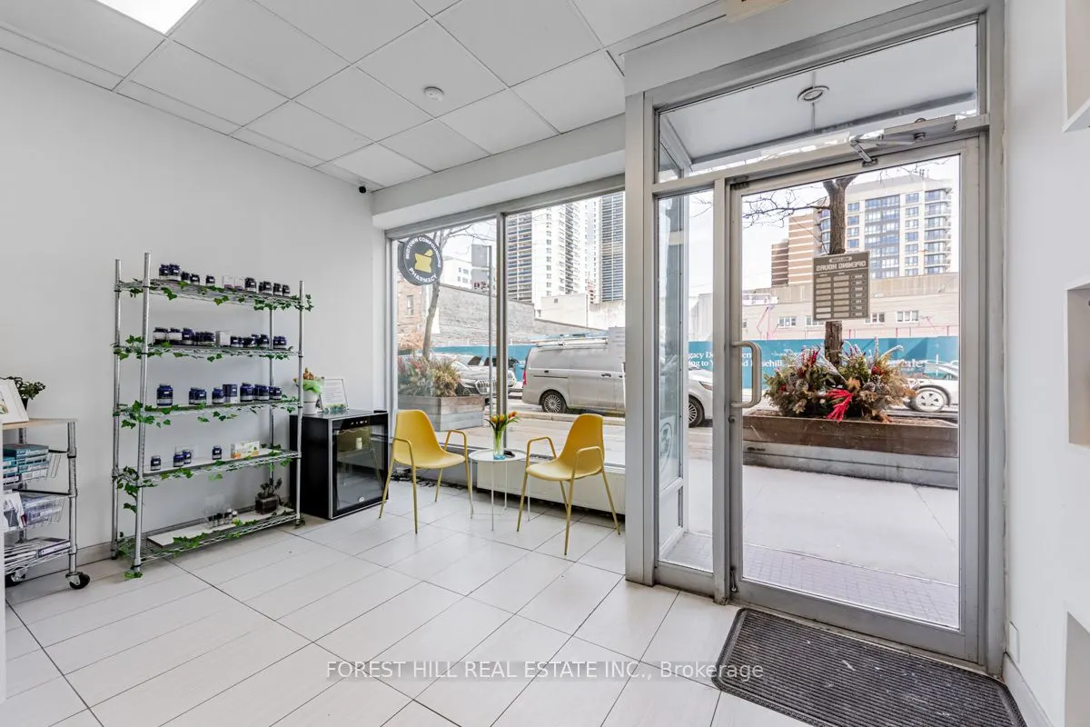 1398 Yonge Street
