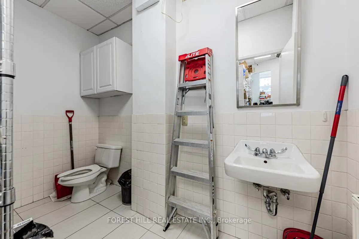 1398 Yonge Street