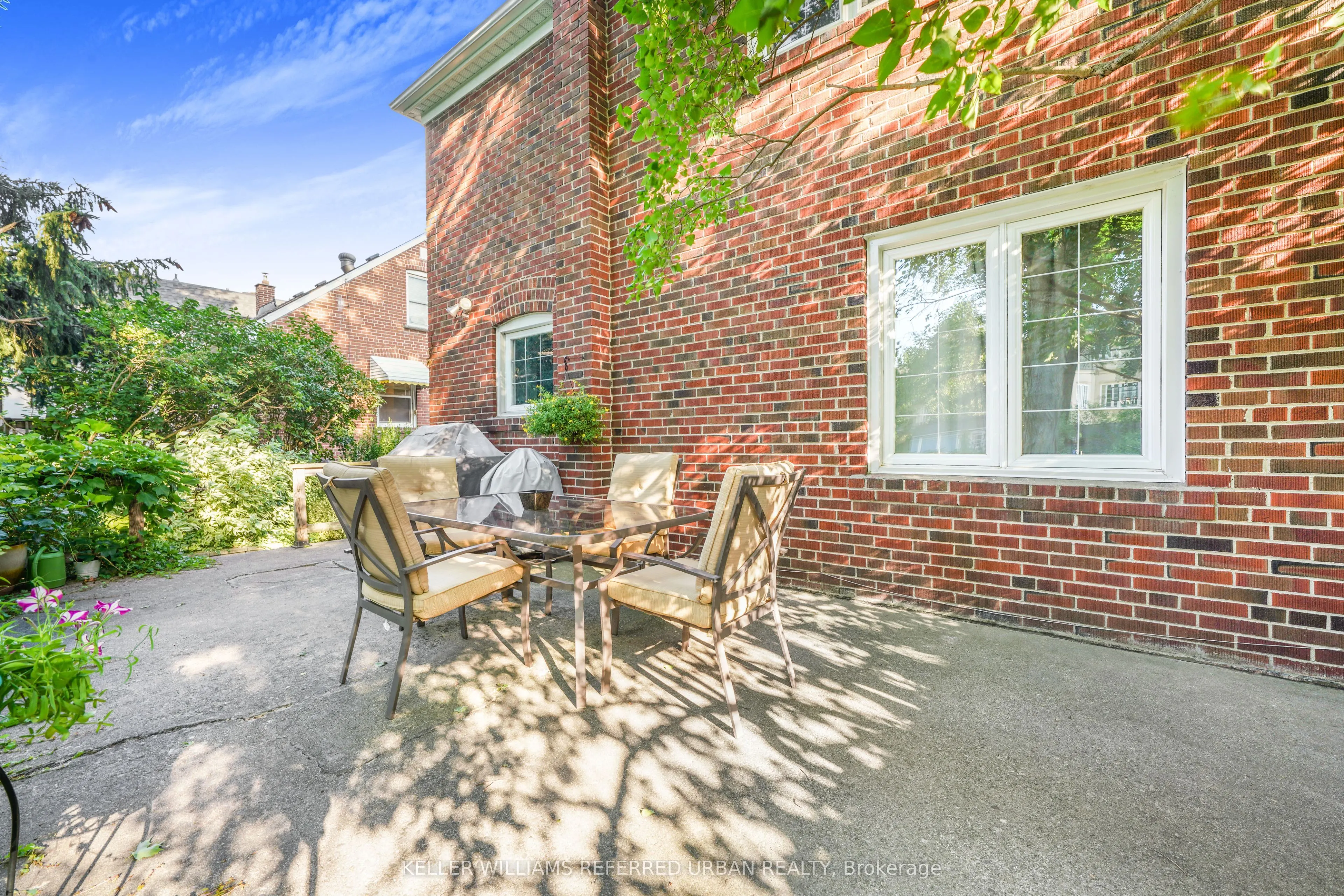 90 Norton Avenue