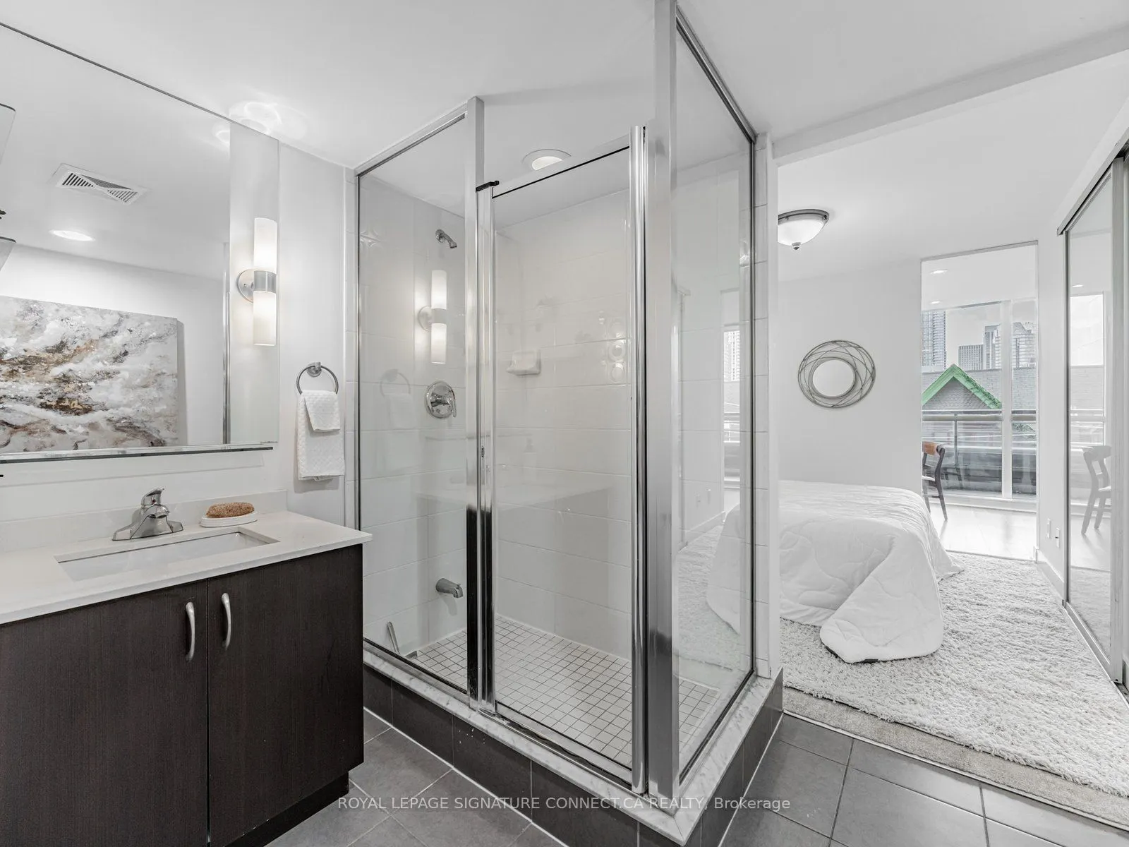 320 Richmond Street W, #407