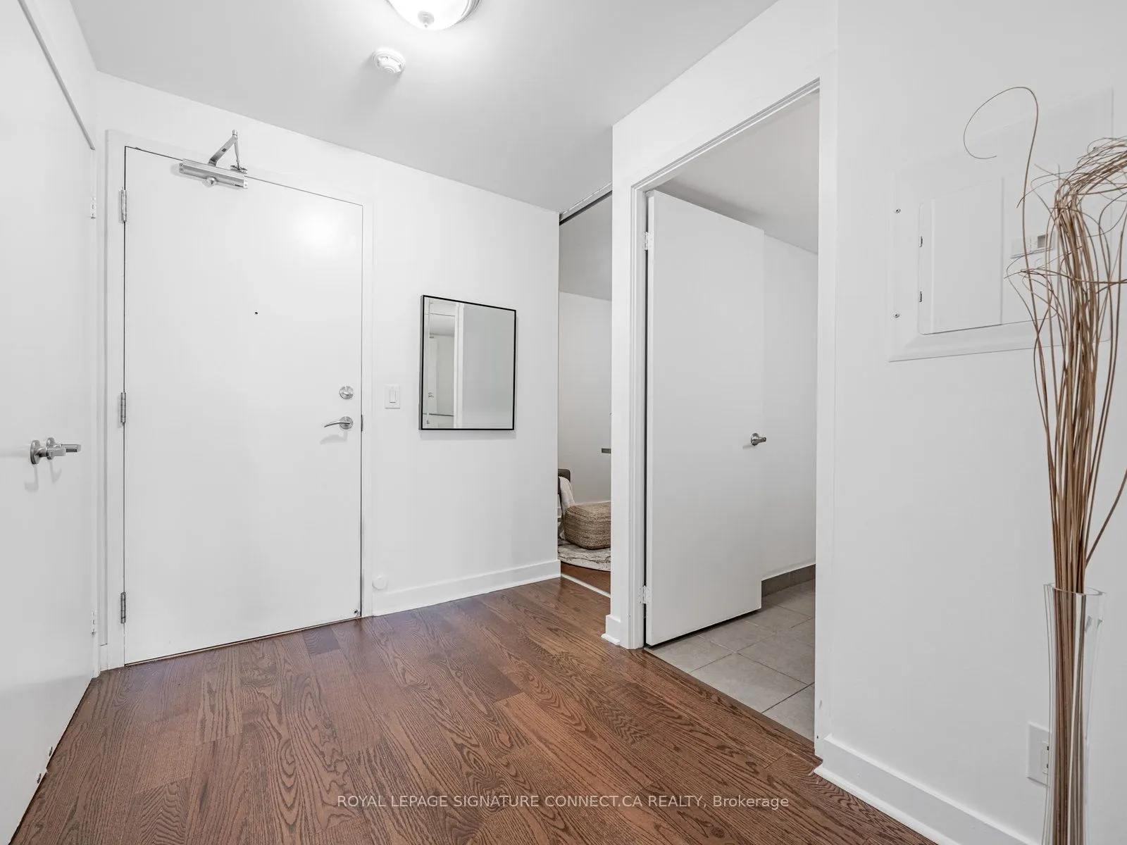320 Richmond Street W, #407