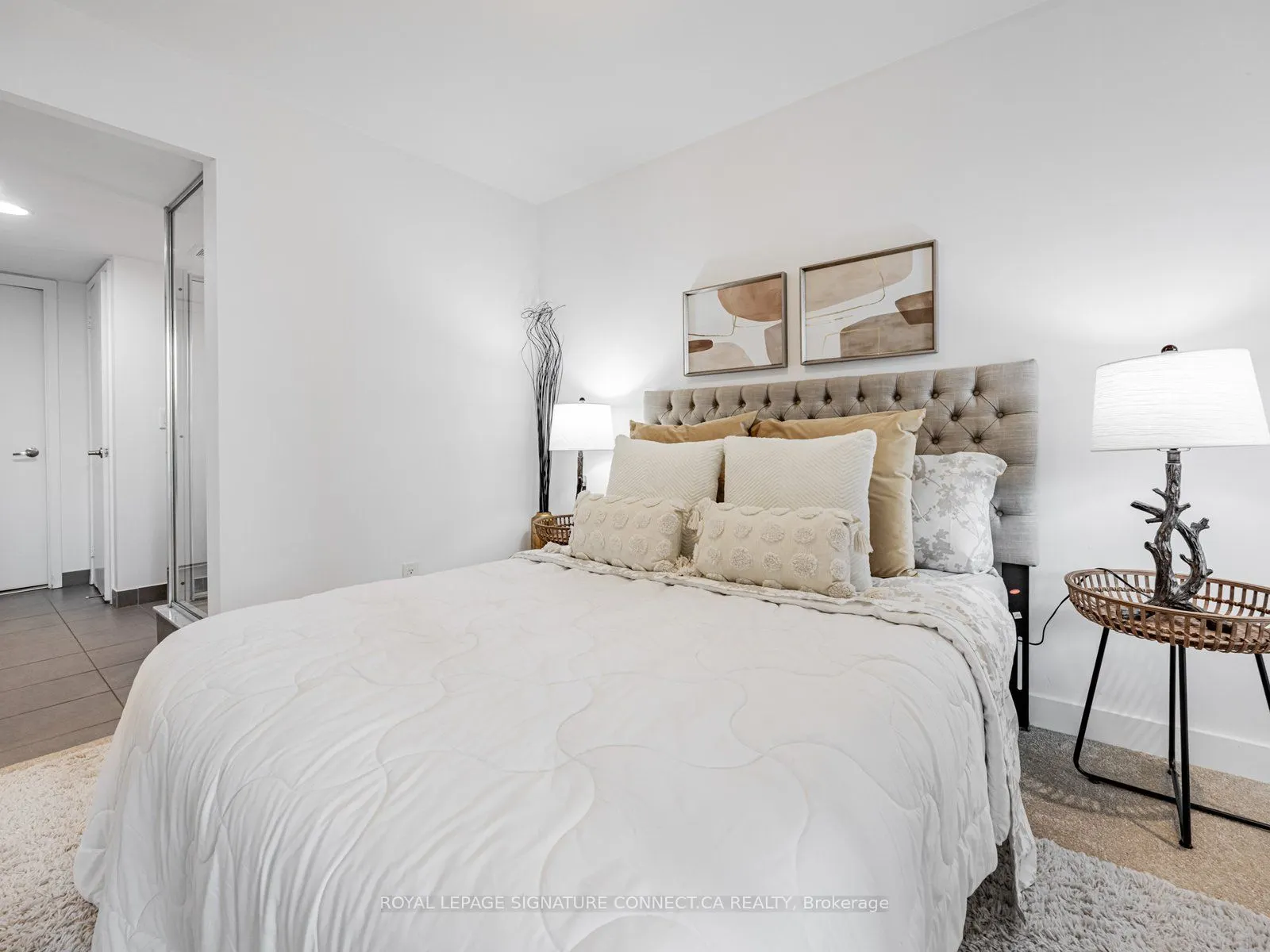 320 Richmond Street W, #407