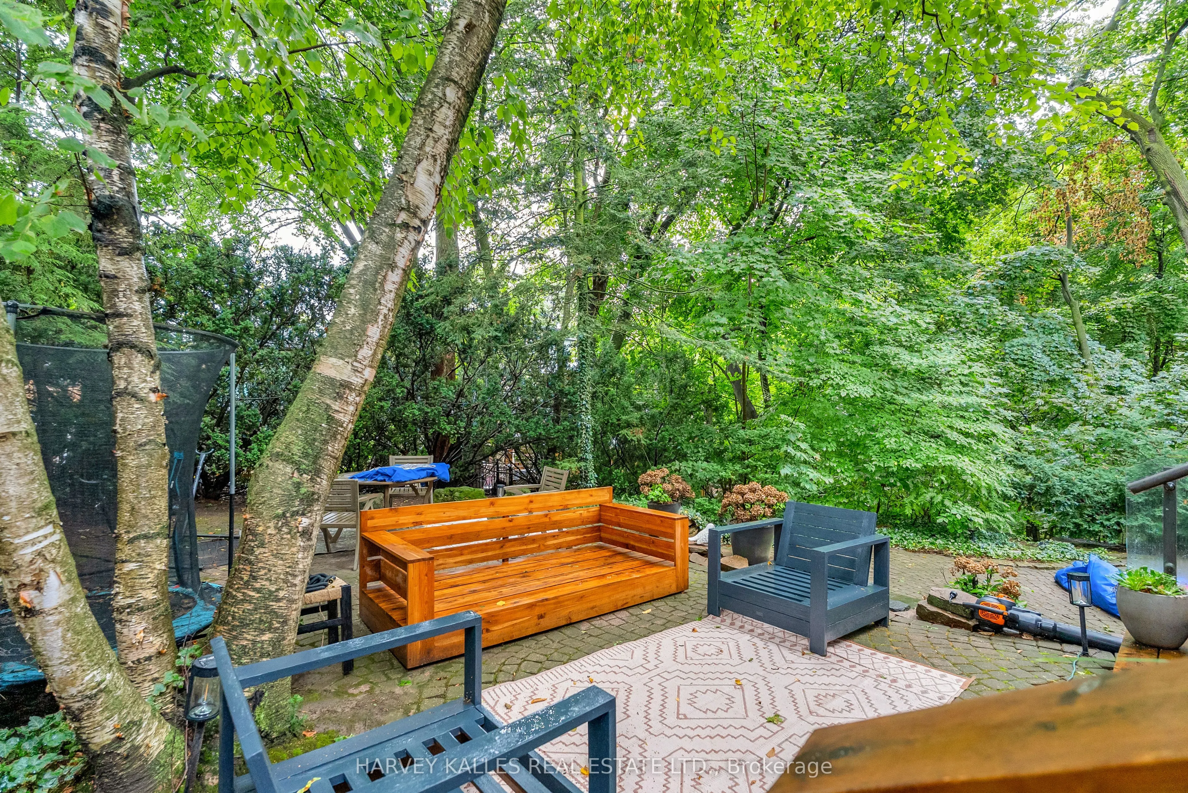 138 Rosewell Avenue