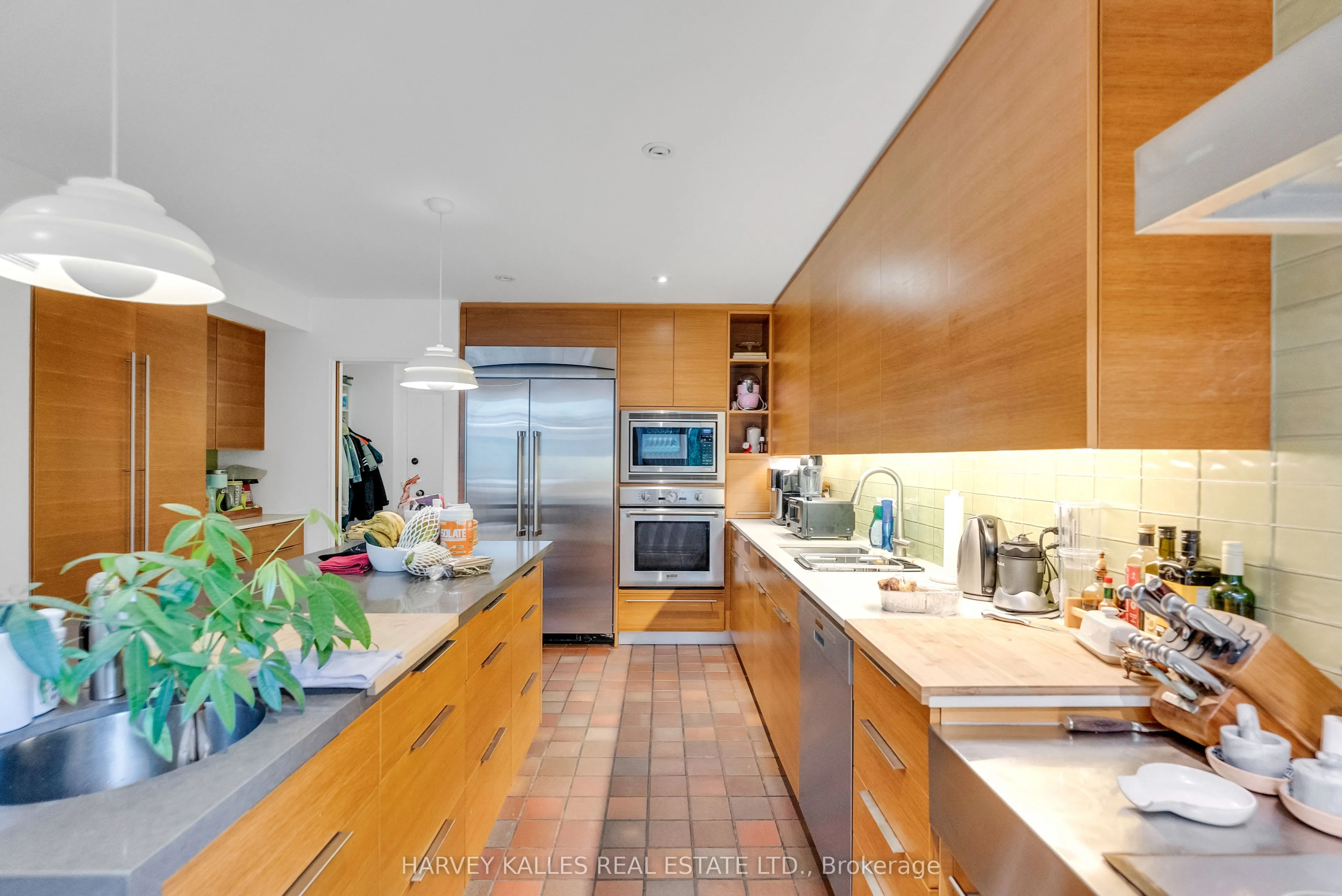 138 Rosewell Avenue