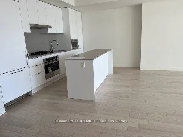 20 Lombard Street, #4304