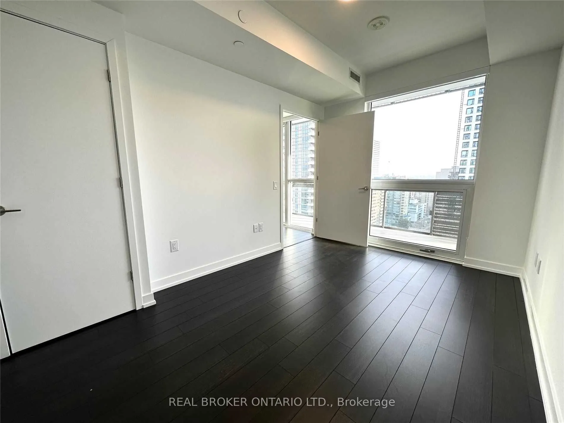 39 Roehampton Avenue, #1401