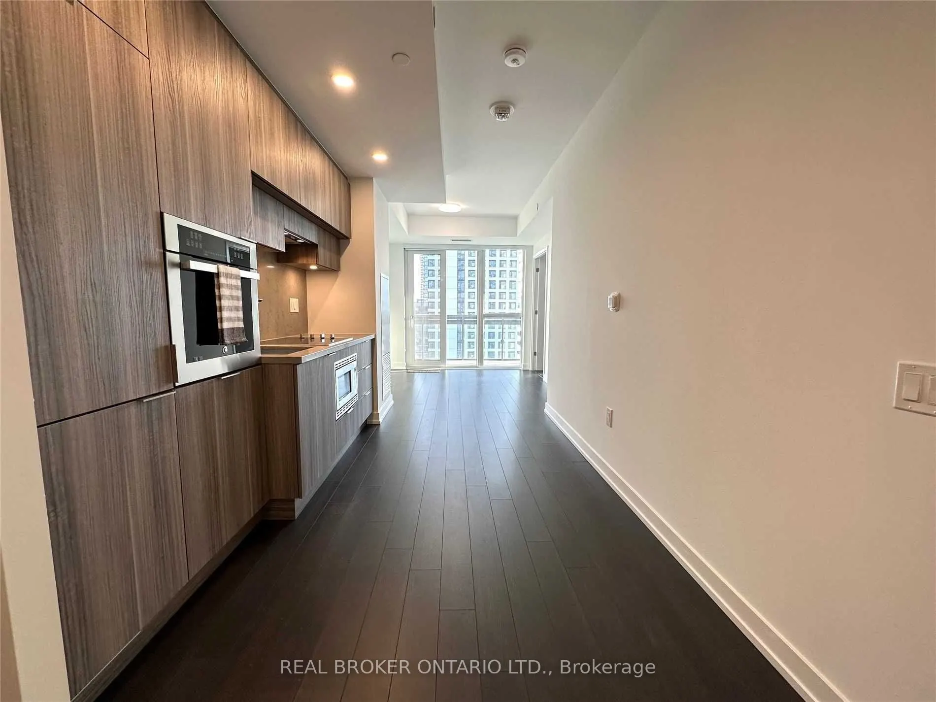 39 Roehampton Avenue, #1401