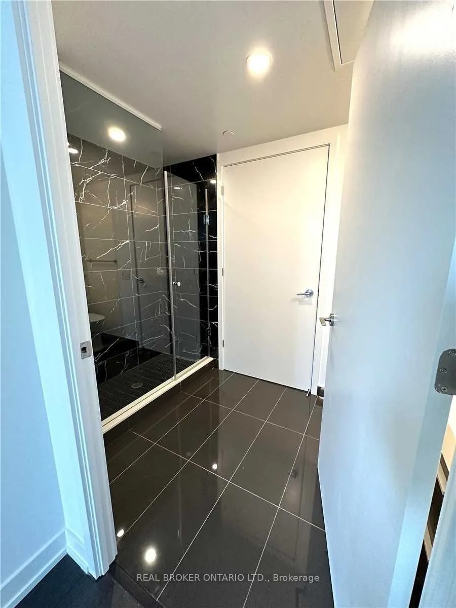39 Roehampton Avenue, #1401