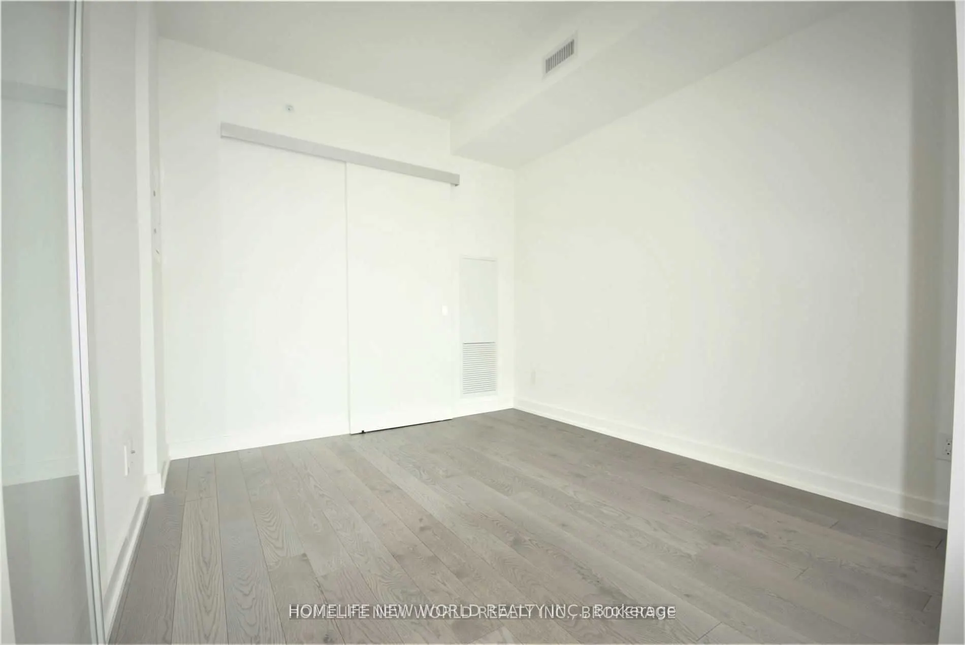 25 Richmond Street E, #2015