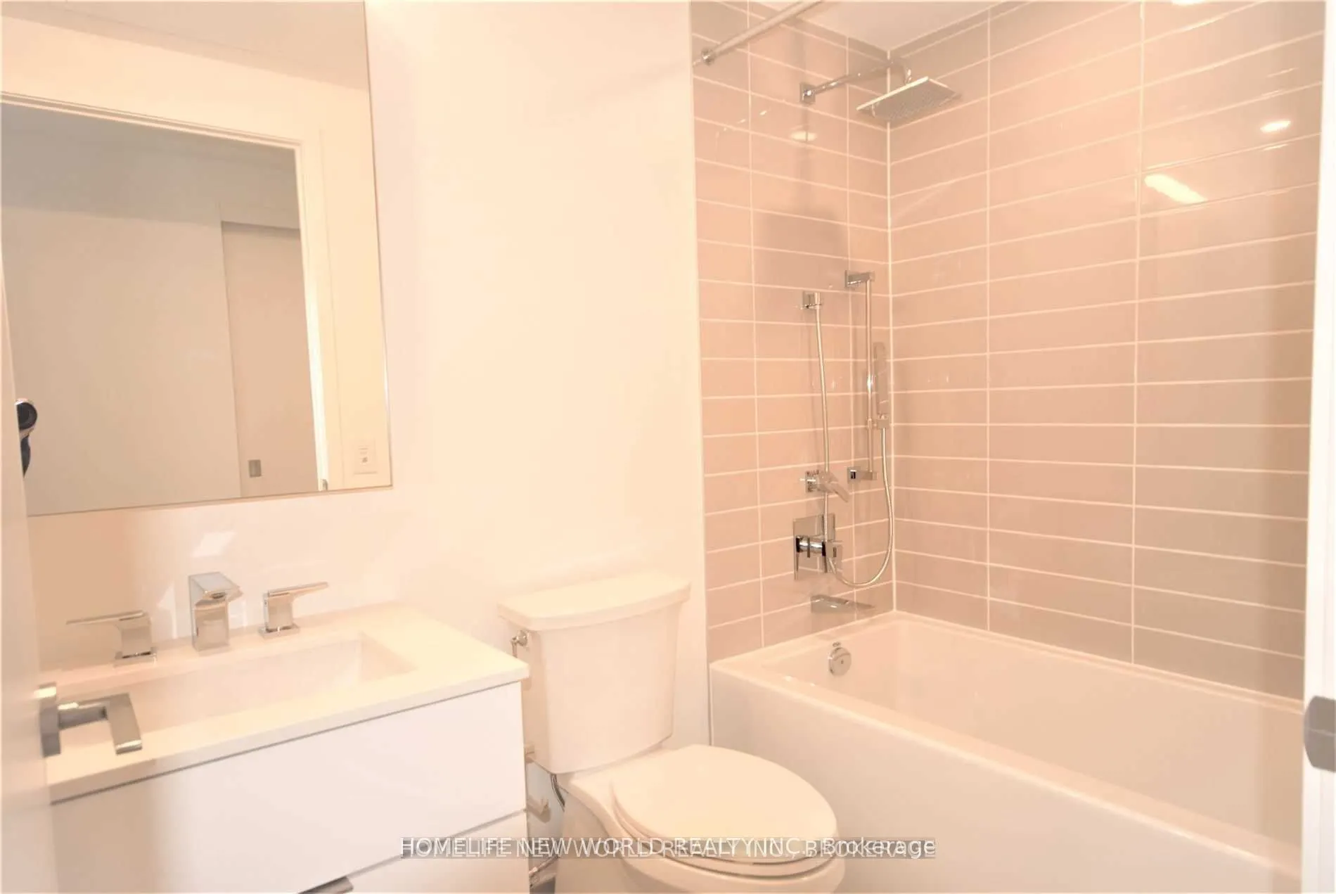 25 Richmond Street E, #2015