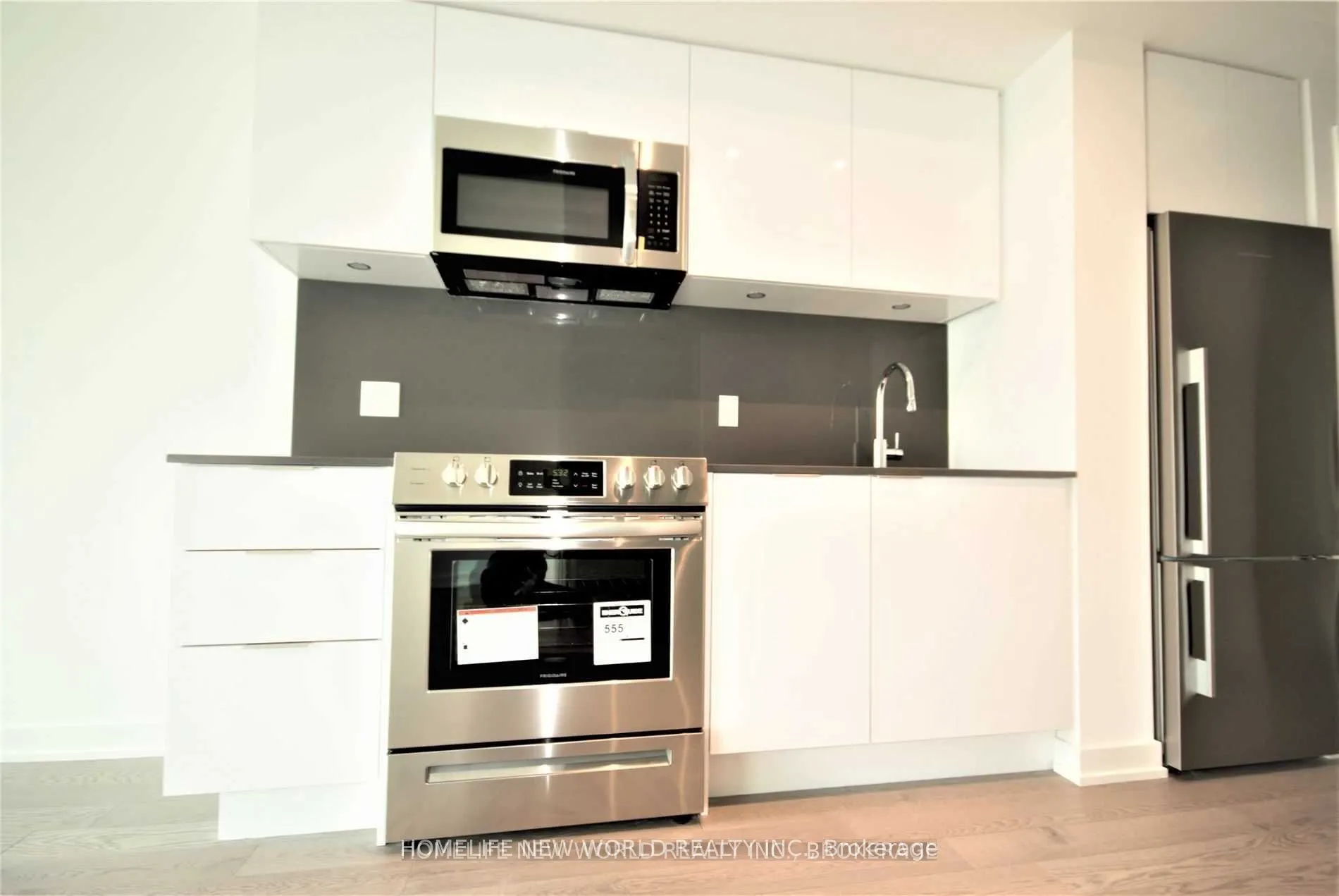 25 Richmond Street E, #2015