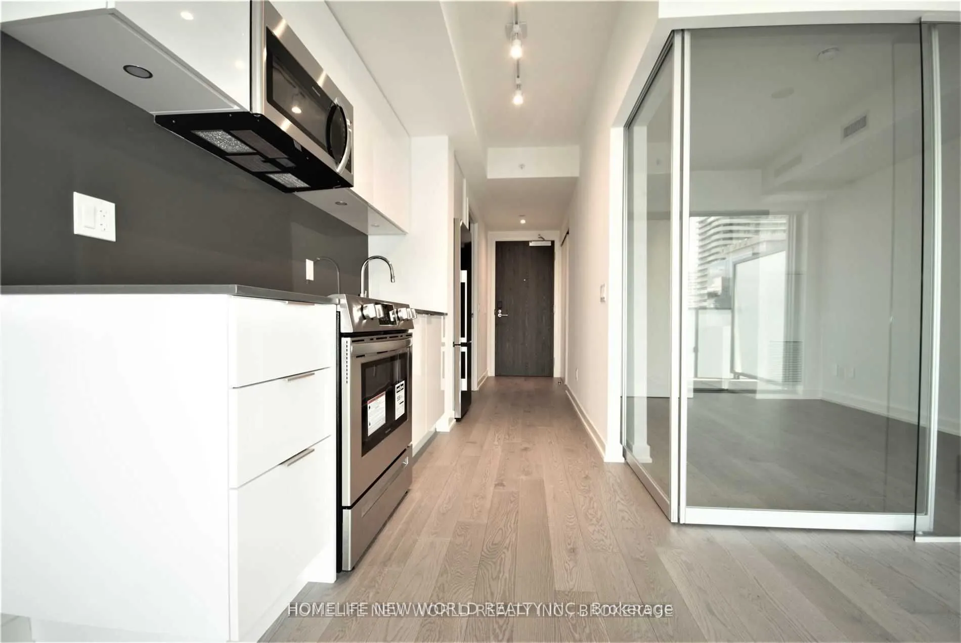 25 Richmond Street E, #2015