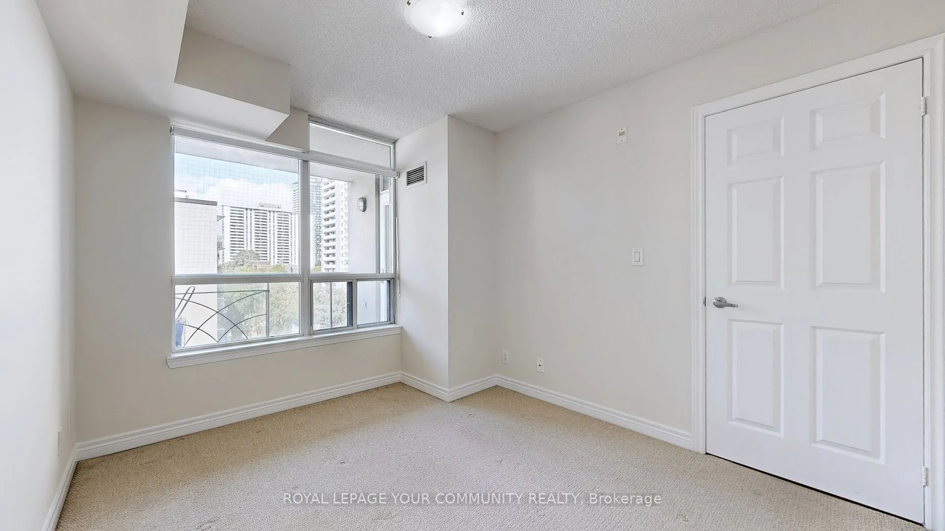 225 wellesley Street, #610