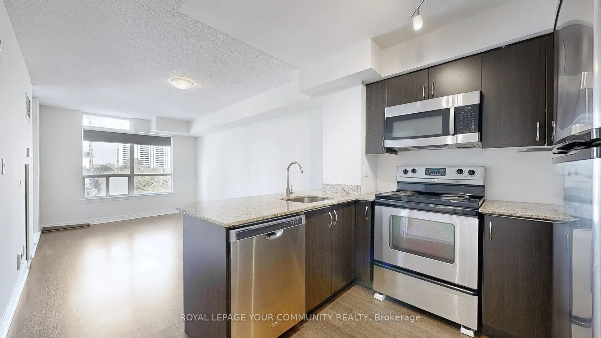 225 wellesley Street, #610