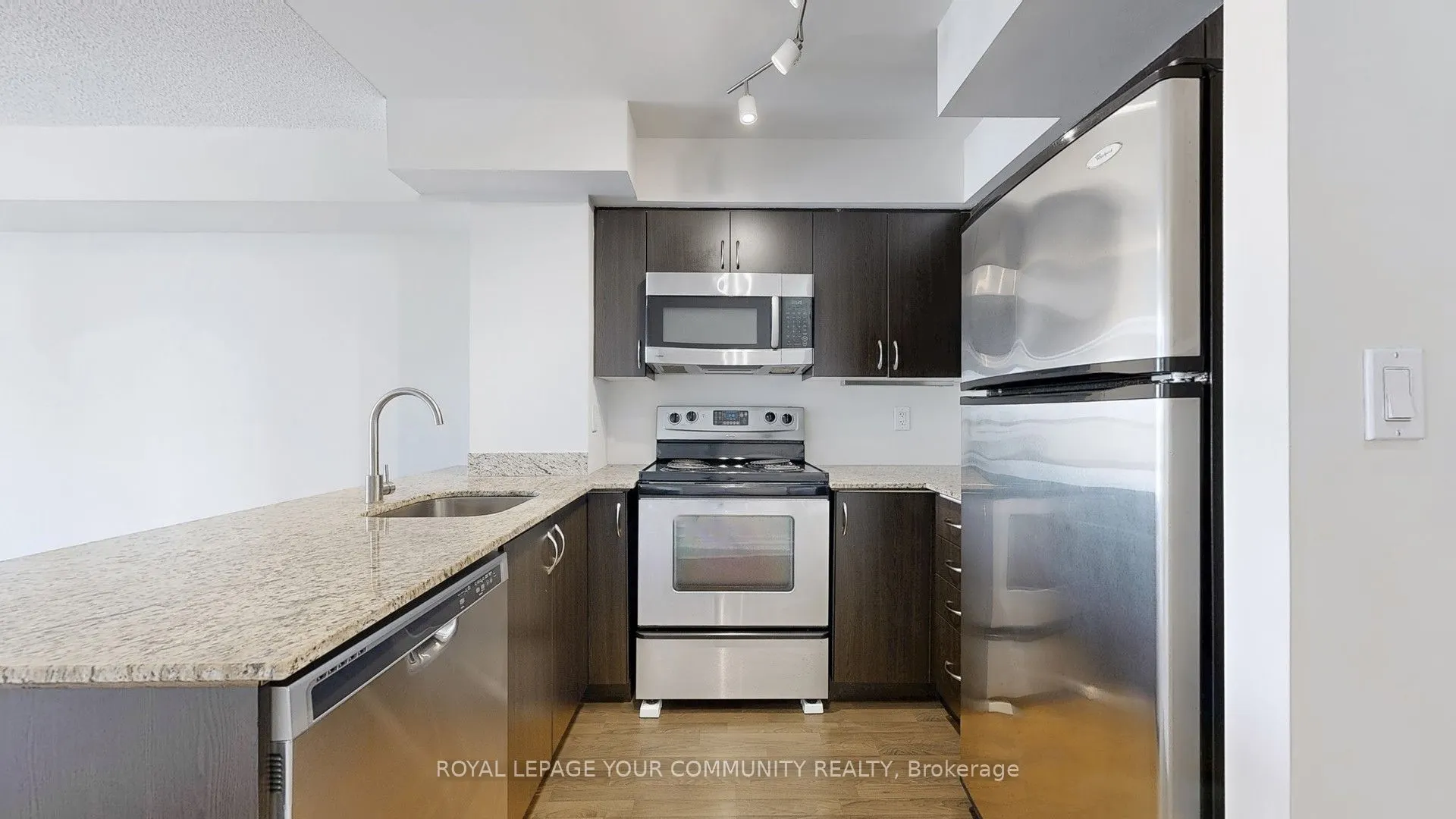 225 wellesley Street, #610