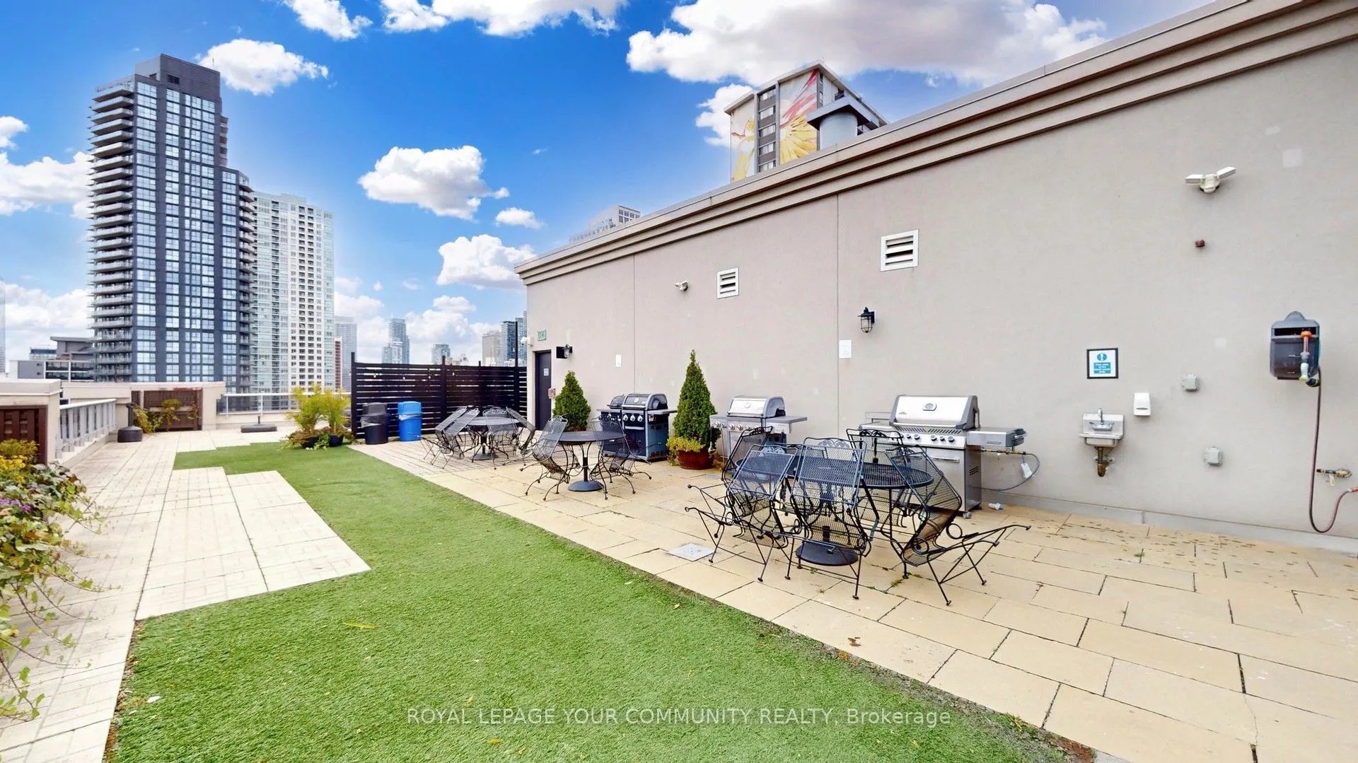 225 wellesley Street, #610