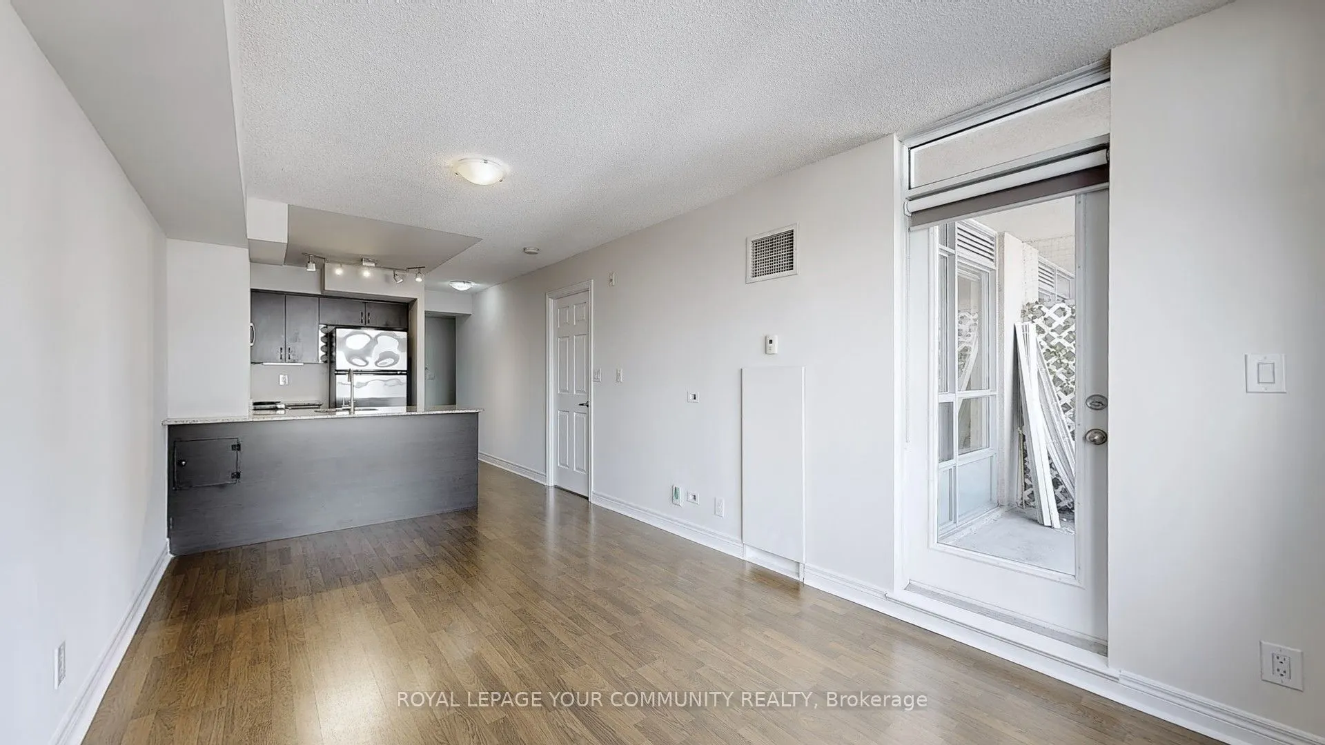 225 wellesley Street, #610