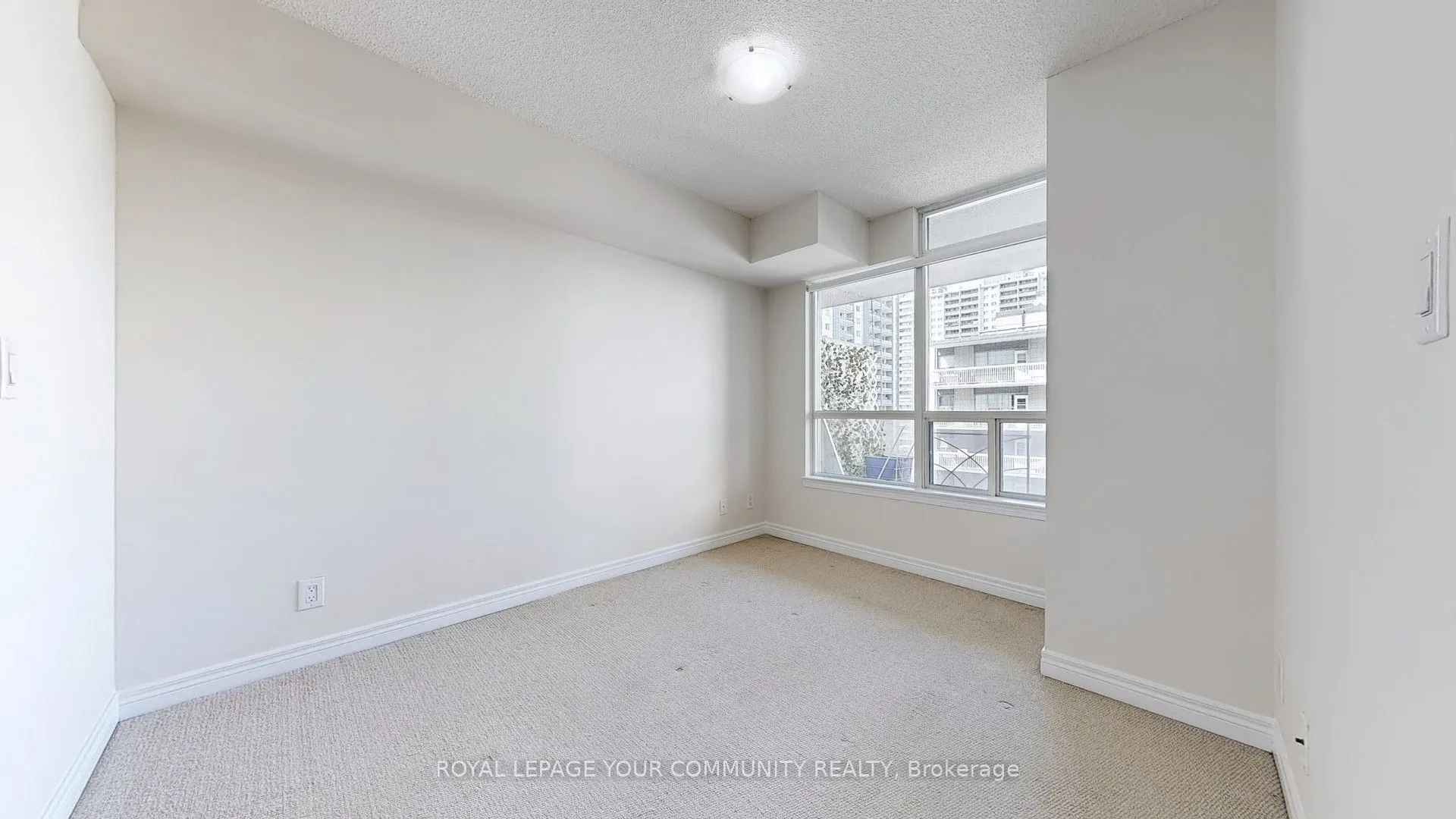 225 wellesley Street, #610