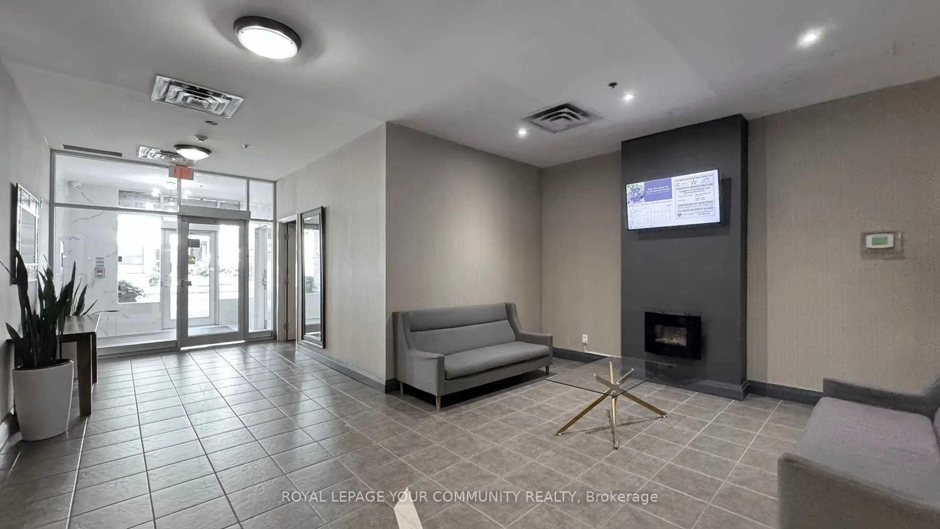 225 wellesley Street, #610