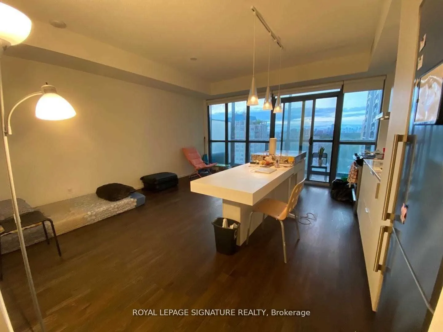 101 Charles Street E, #1809
