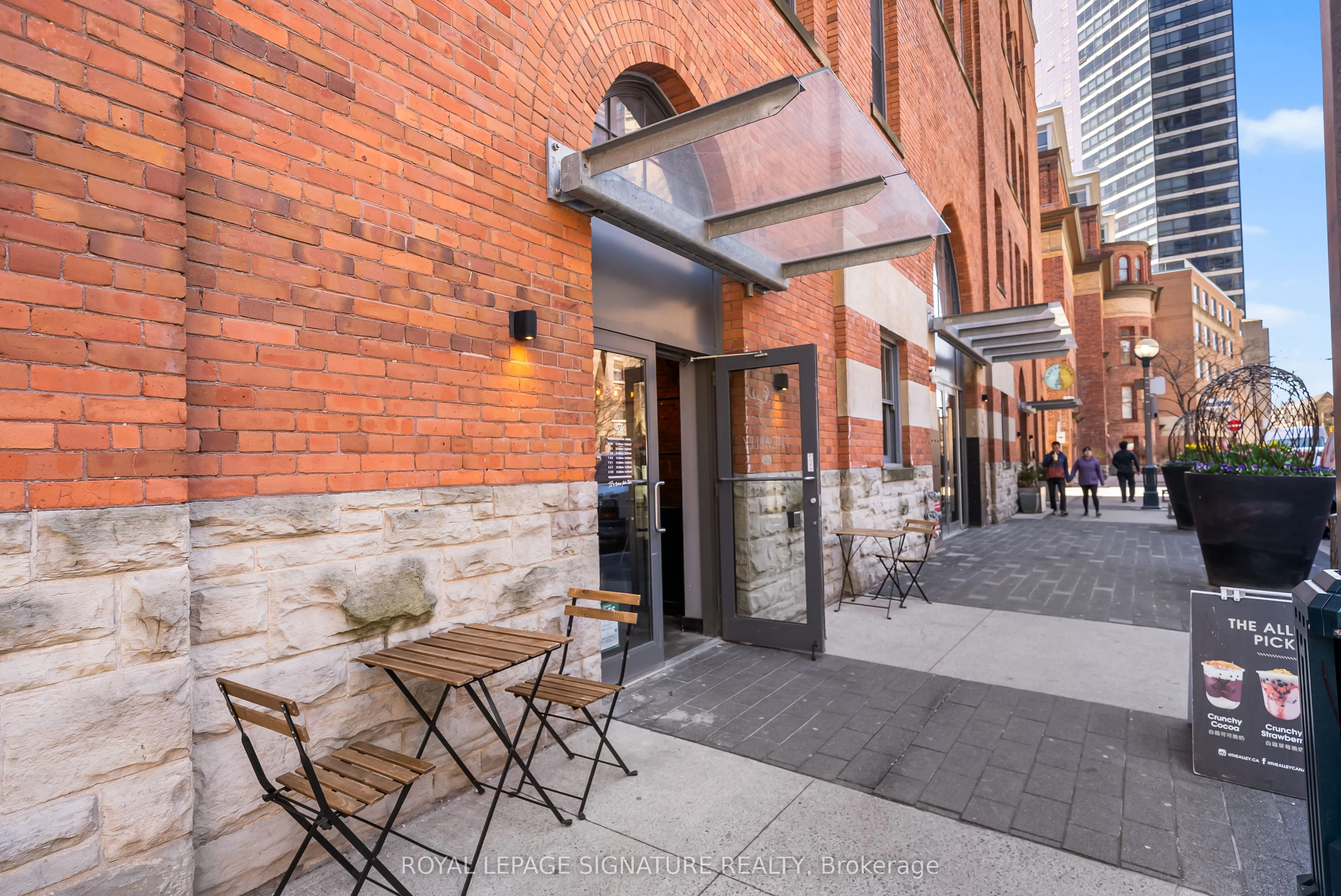 5 St Joseph Street, #4704