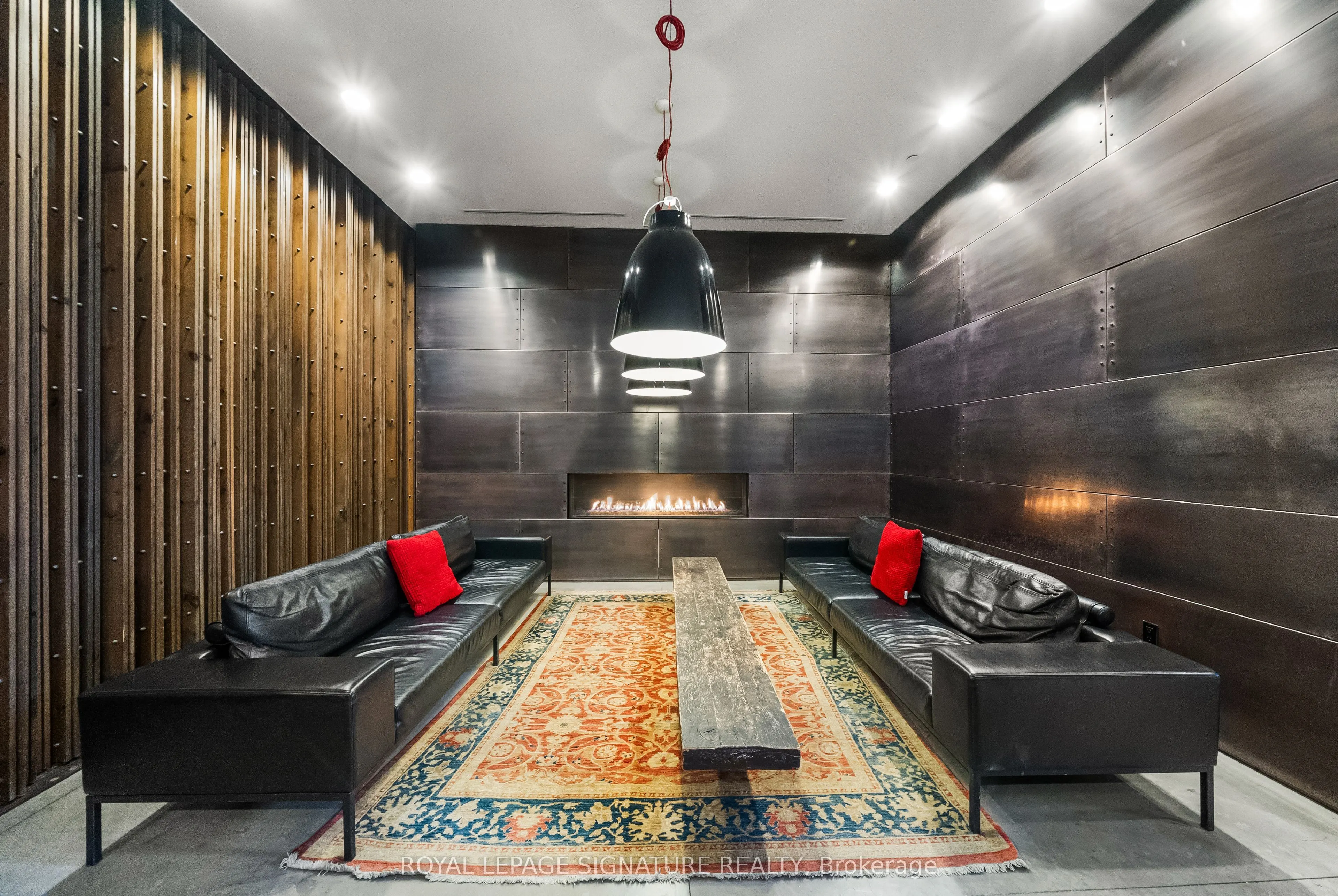5 St Joseph Street, #4704