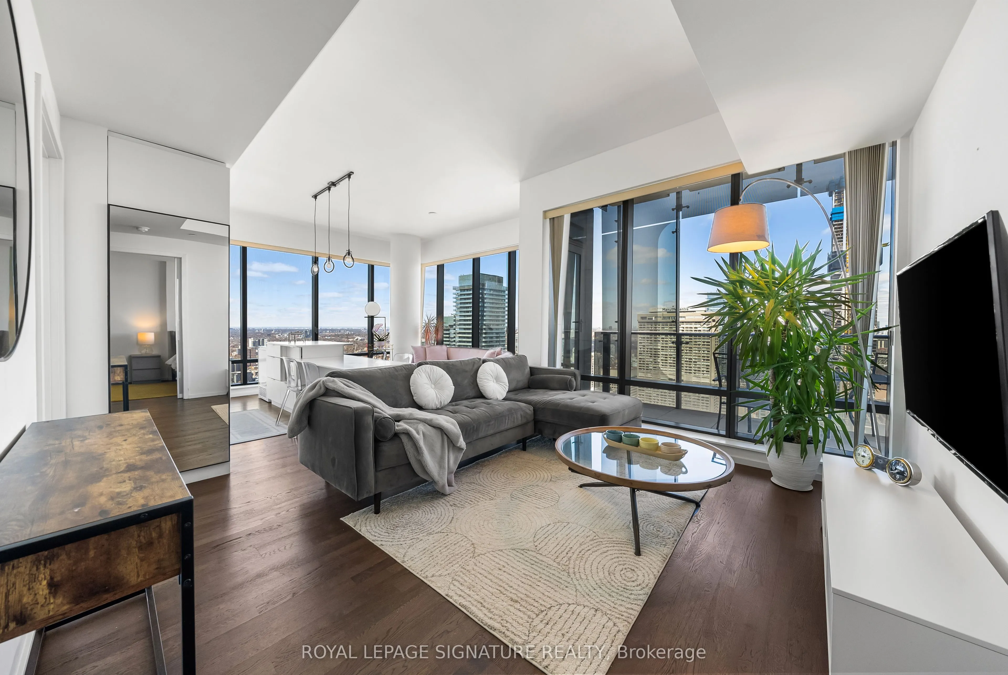 5 St Joseph Street, #4704