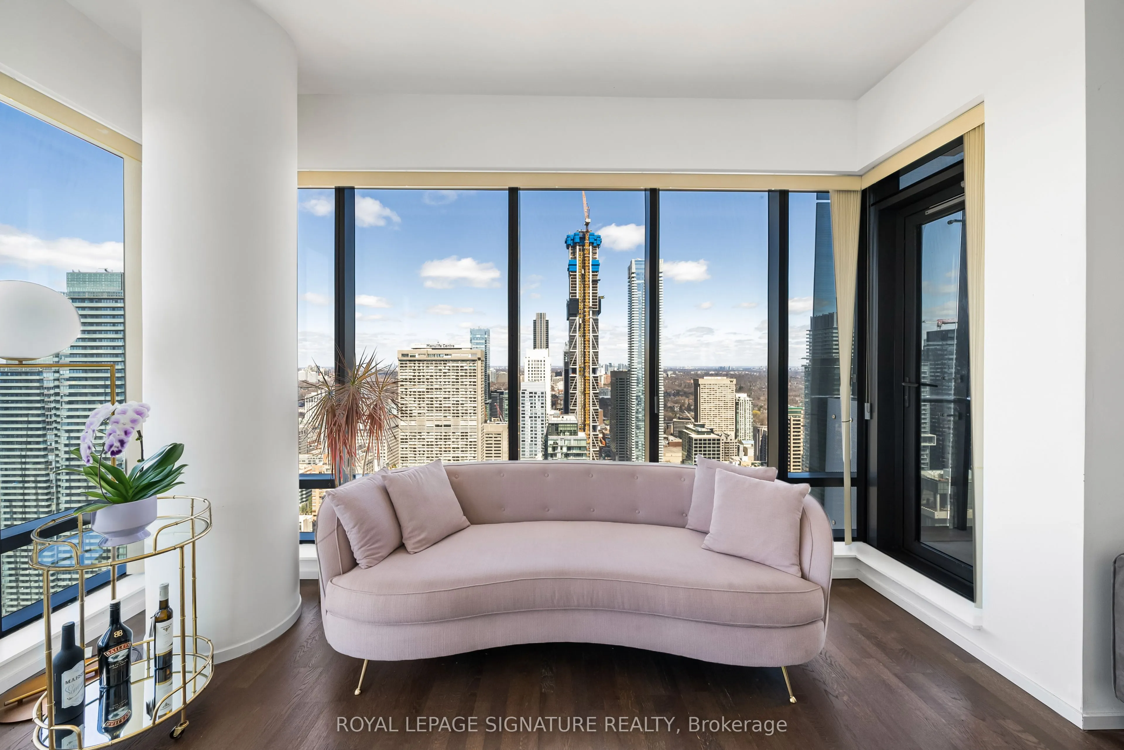 5 St Joseph Street, #4704
