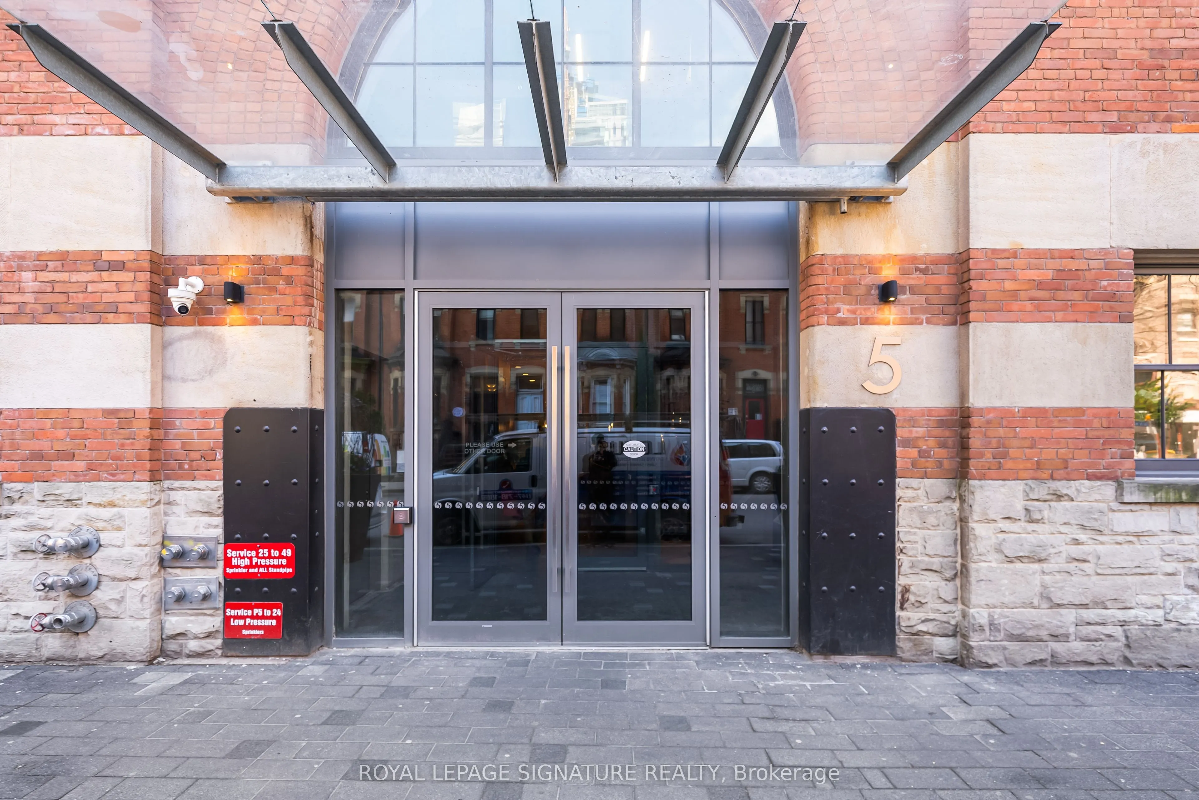 5 St Joseph Street, #4704