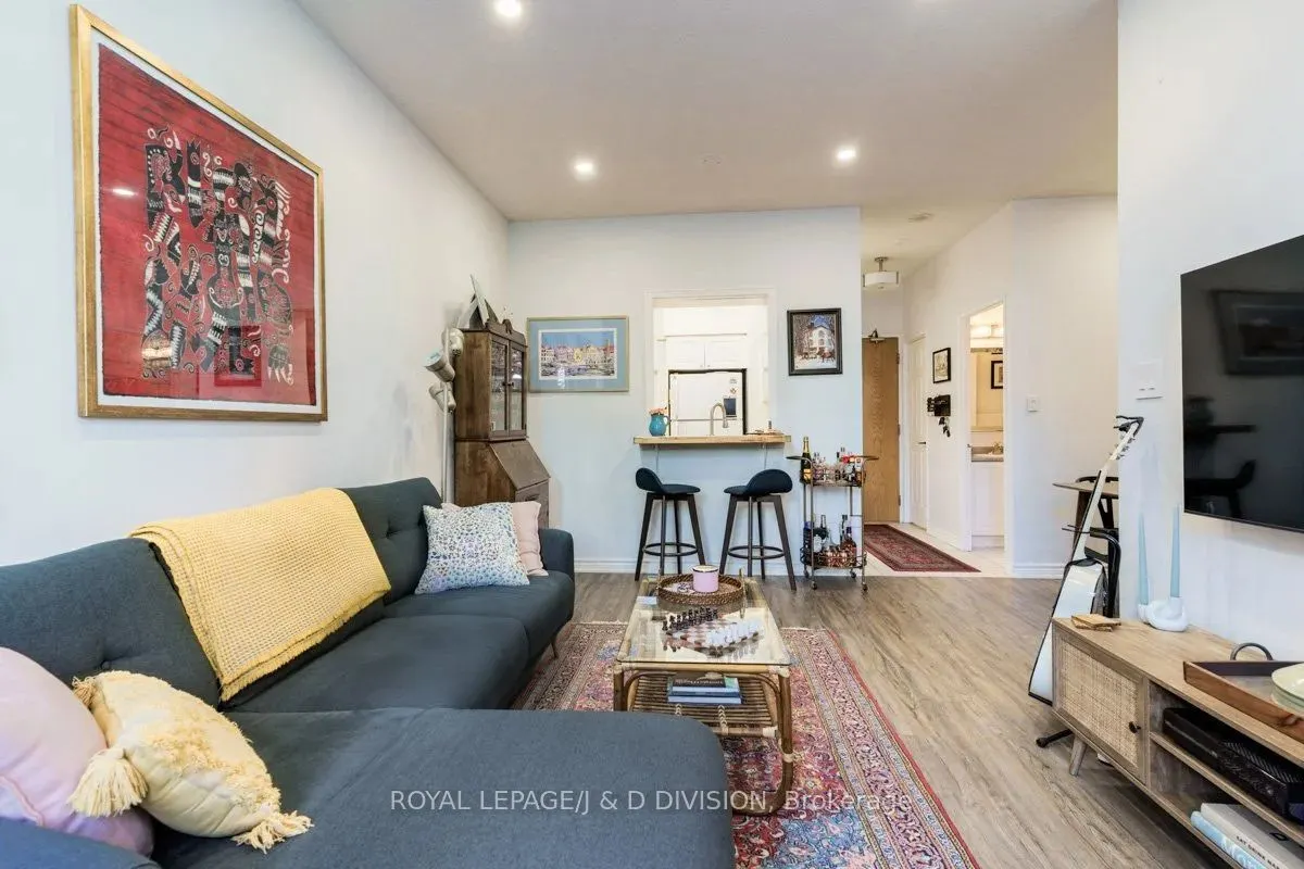 195 Merton Street, #111