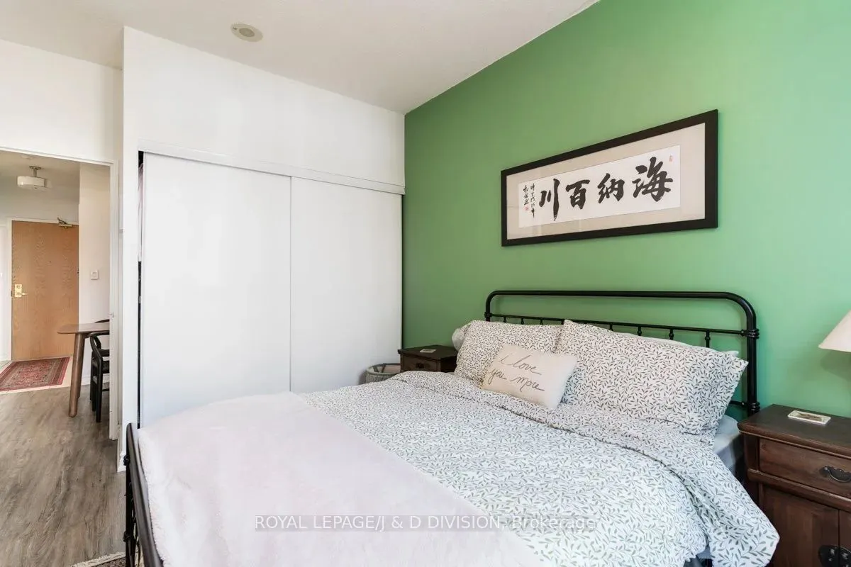 195 Merton Street, #111