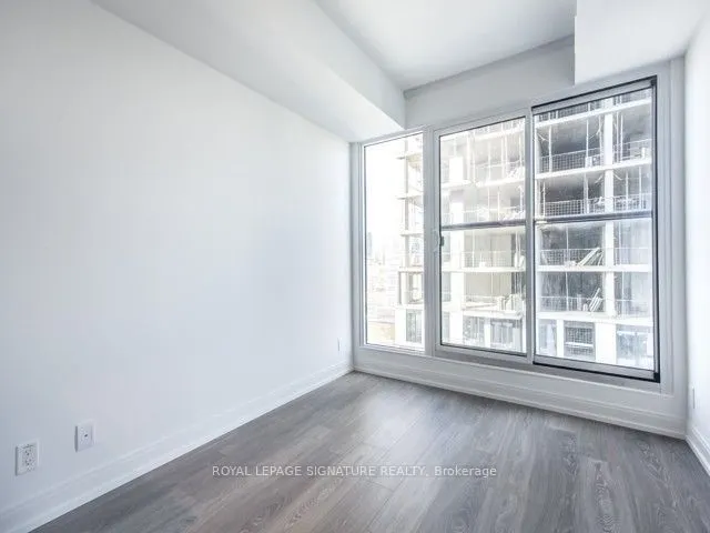 181 Dundas Street E, #3215
